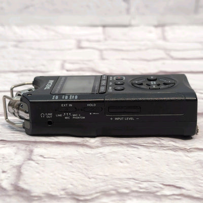 Tascam DR-40 Linear PCM Digital Field Recorder