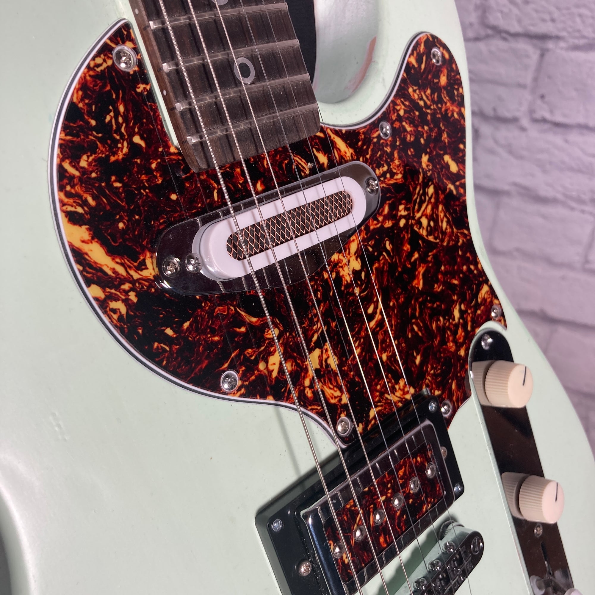 Harden Engineering Evolution Deluxe T-Style Electric Guitar w/ Hard Case