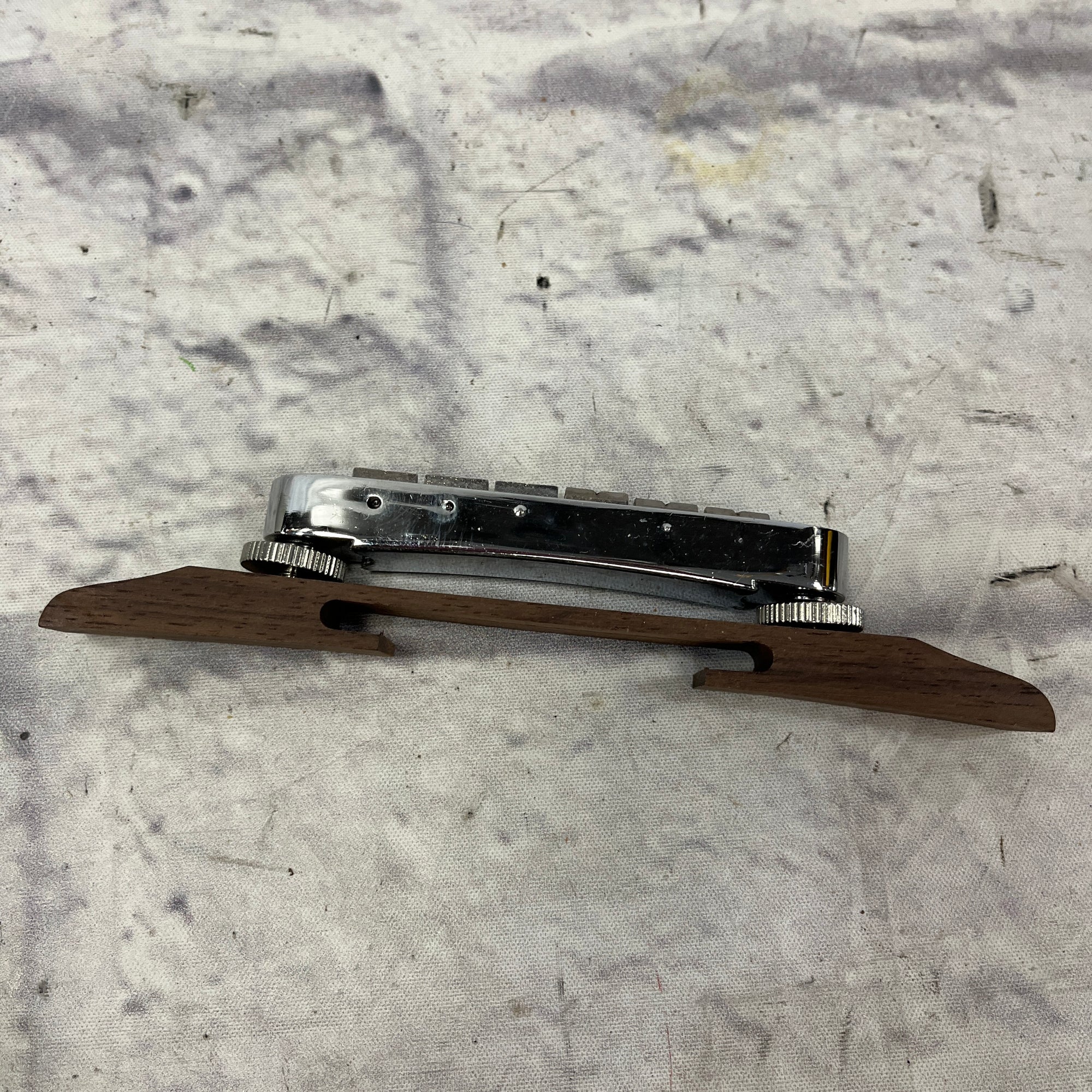 Unknown Floating Archtop Electric Guitar Bridge