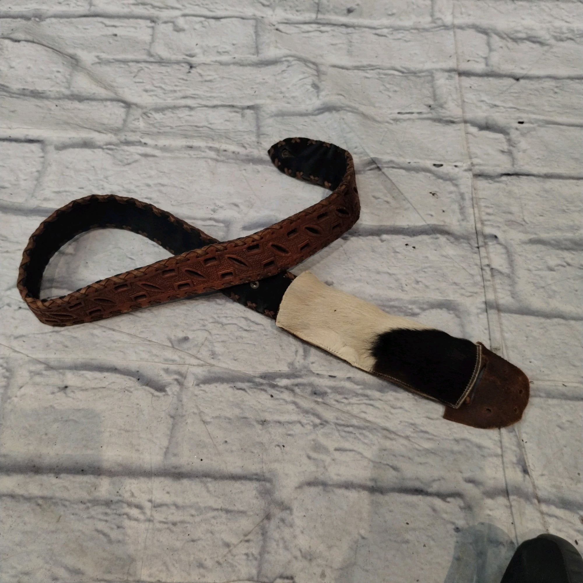 Unknown Handmade Leather Guitar Strap