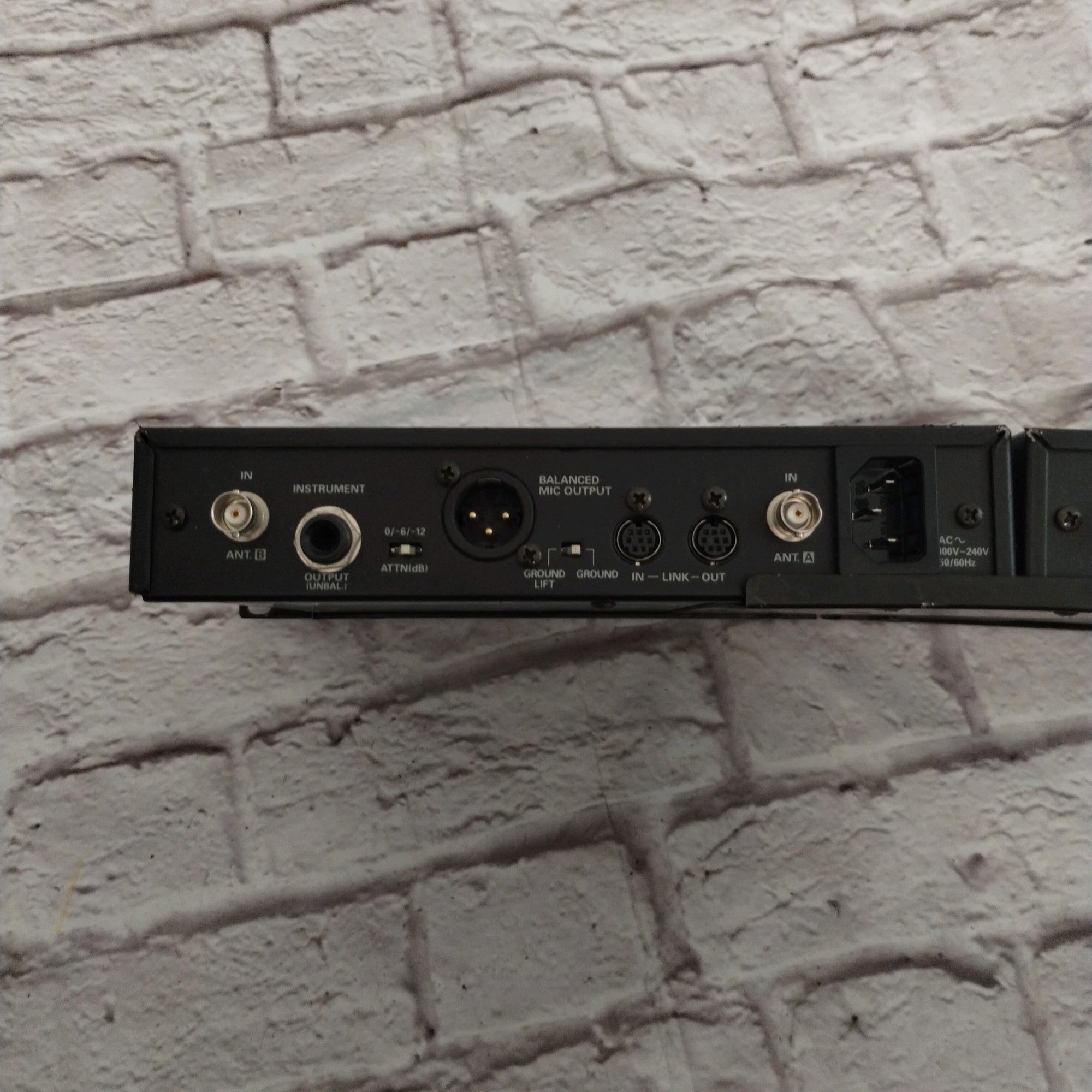 Audio Technica AEW-R4100 Wireless Mic Receiver 541-566MHz