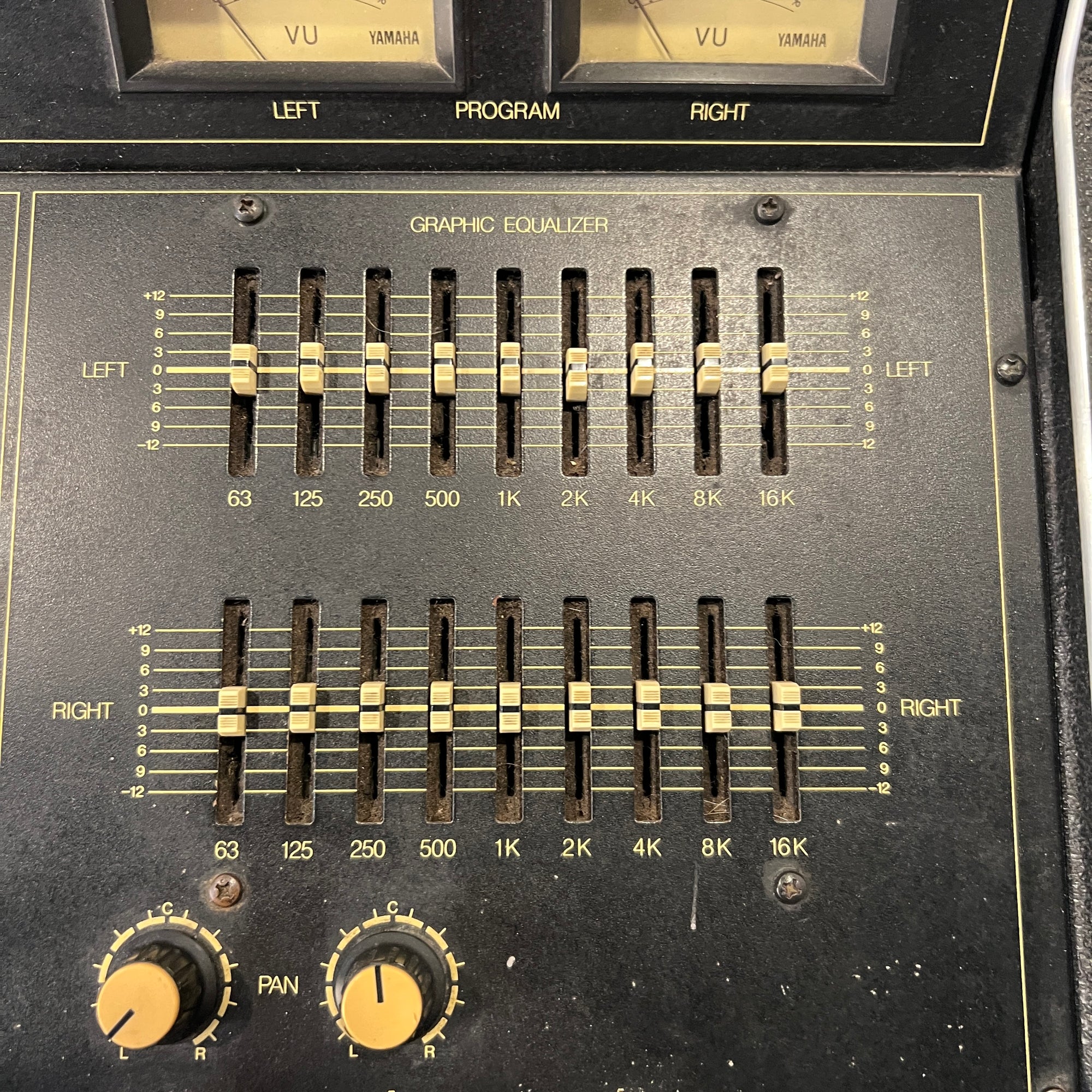 Yamaha EM200B Mixer Japan