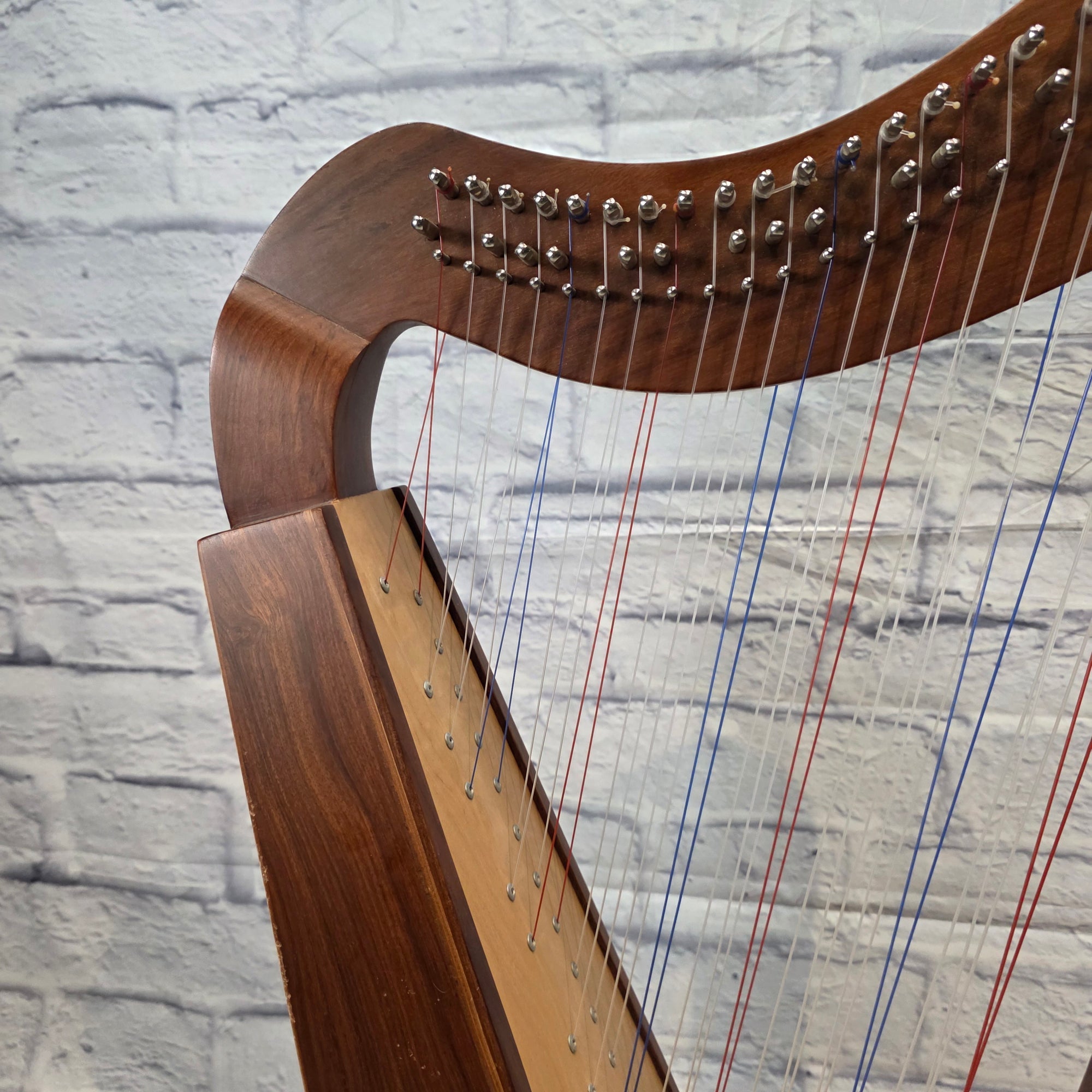 Roosebeck 38-String Cross Strung Caitlin Harp Harp