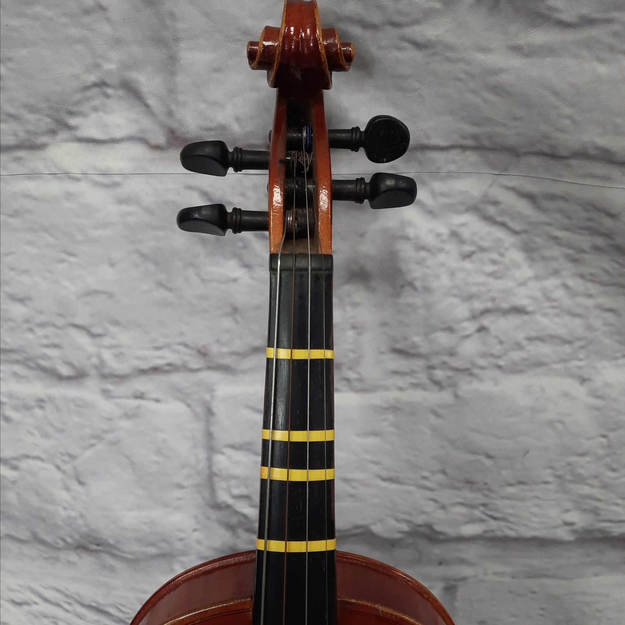 Unbranded 3/4 Violin w/Case
