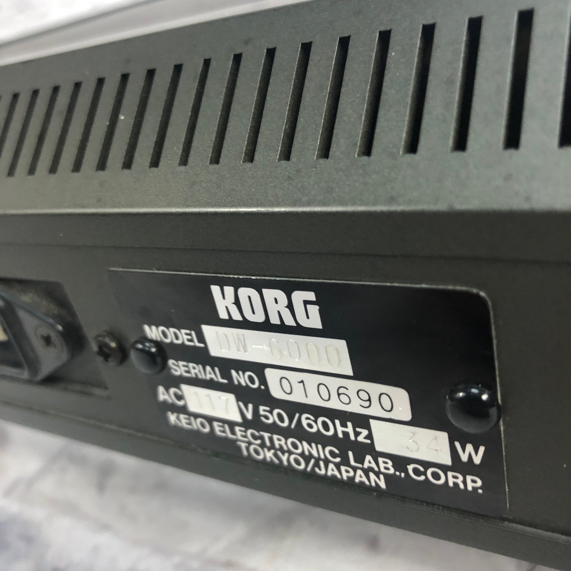 Korg DW6000 Synthesizer