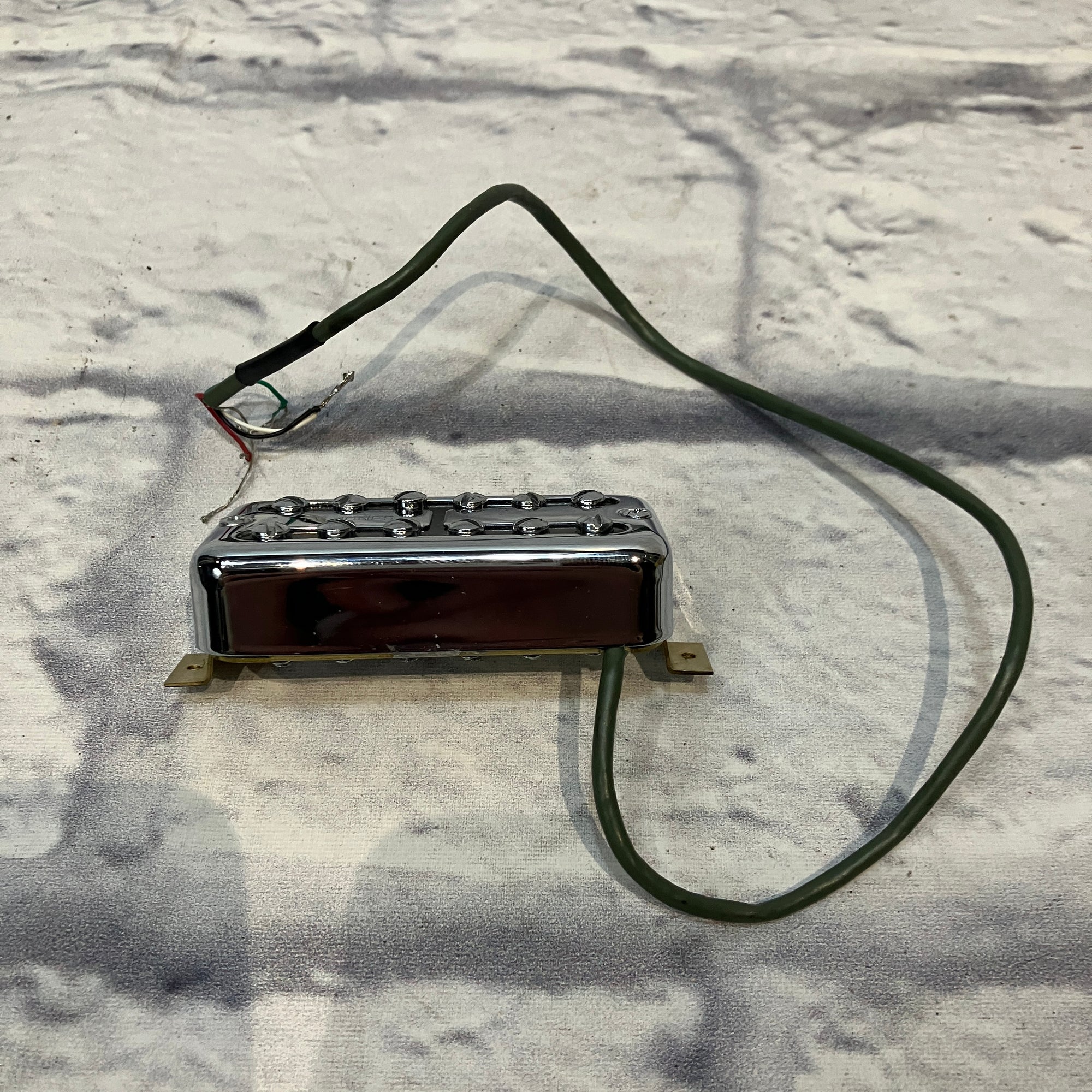 TV Jones Filtertron TV Classic - Neck Pickup - Universal Mount Chrome Pickups