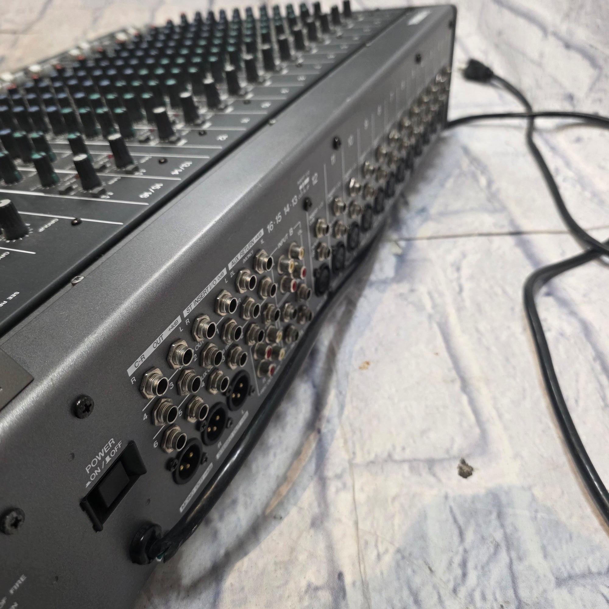 Yamaha GF16 / 12 Mixer