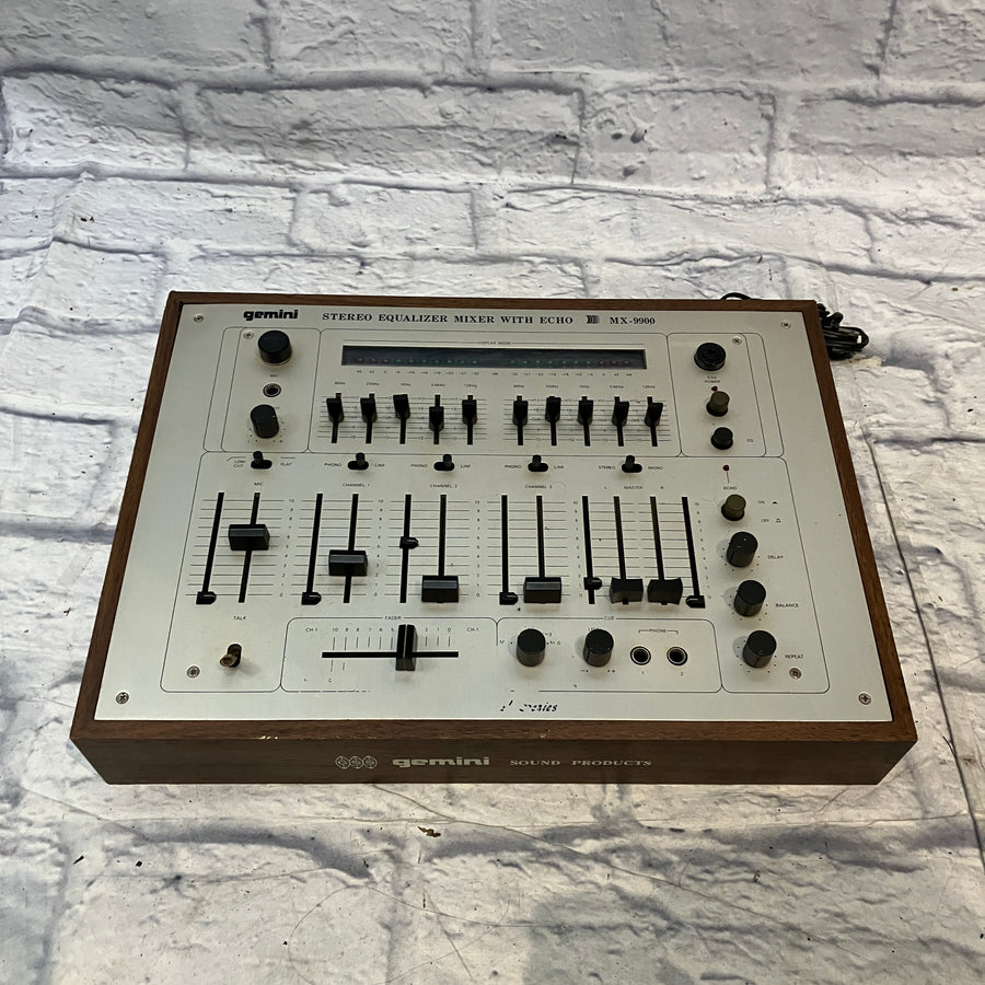 Gemini MX-9900 Stereo Equalizer Mixer with Echo