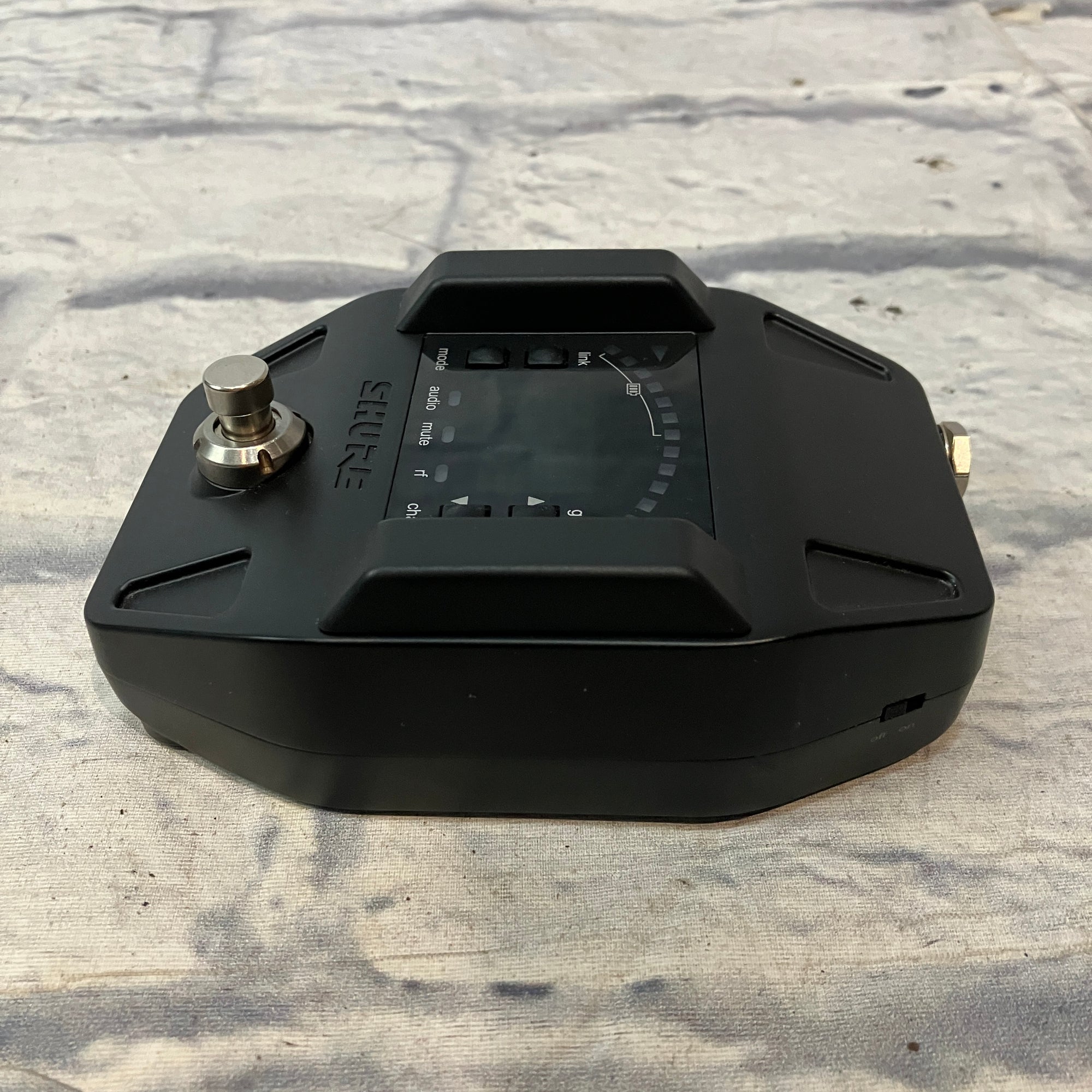 Shure GLXD16 Wireless Guitar Receiver 2020 Black-