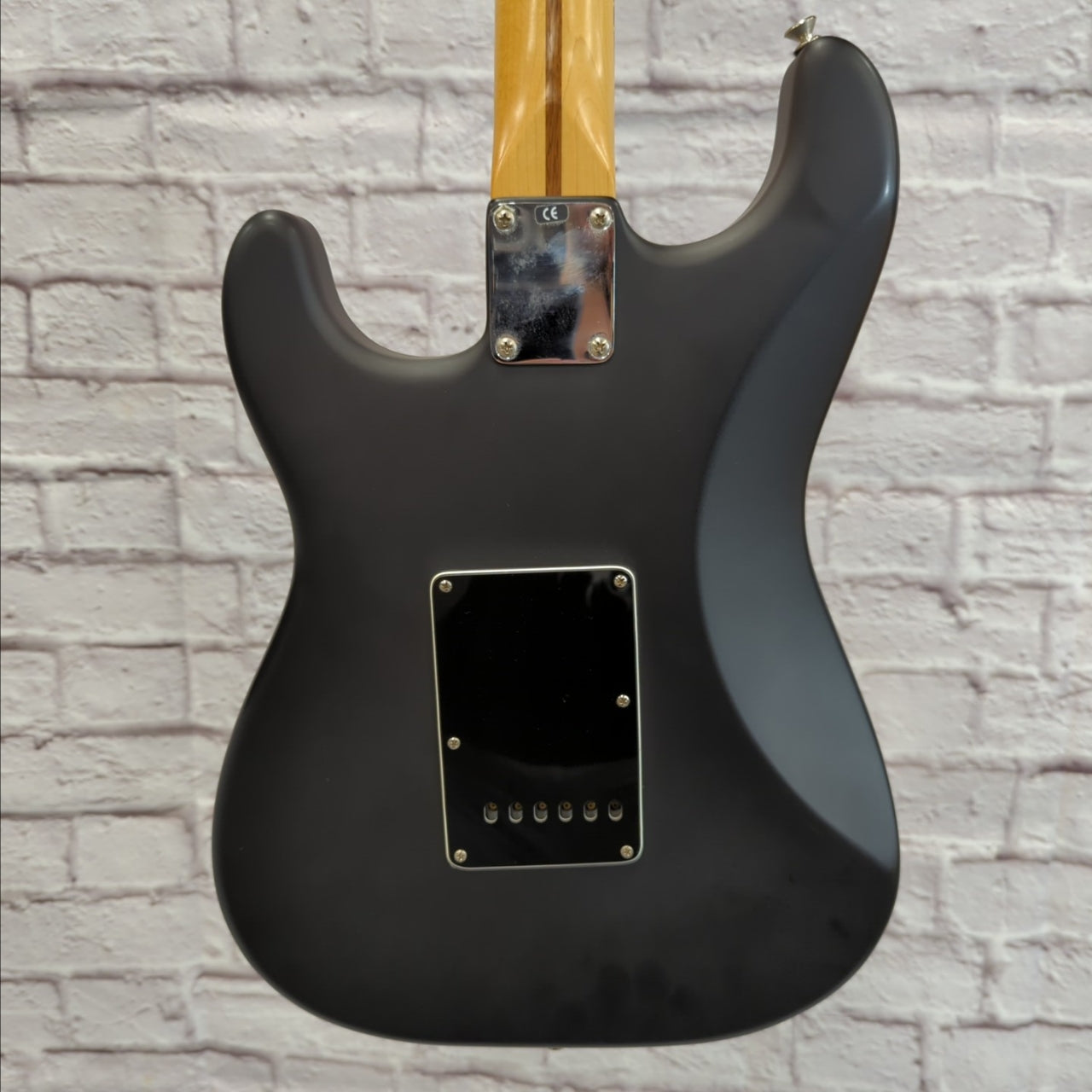 Fender FSR Flat Black Fat Strat HSS Deluxe Series Stratocaster Electric Guitar 2002 MIM