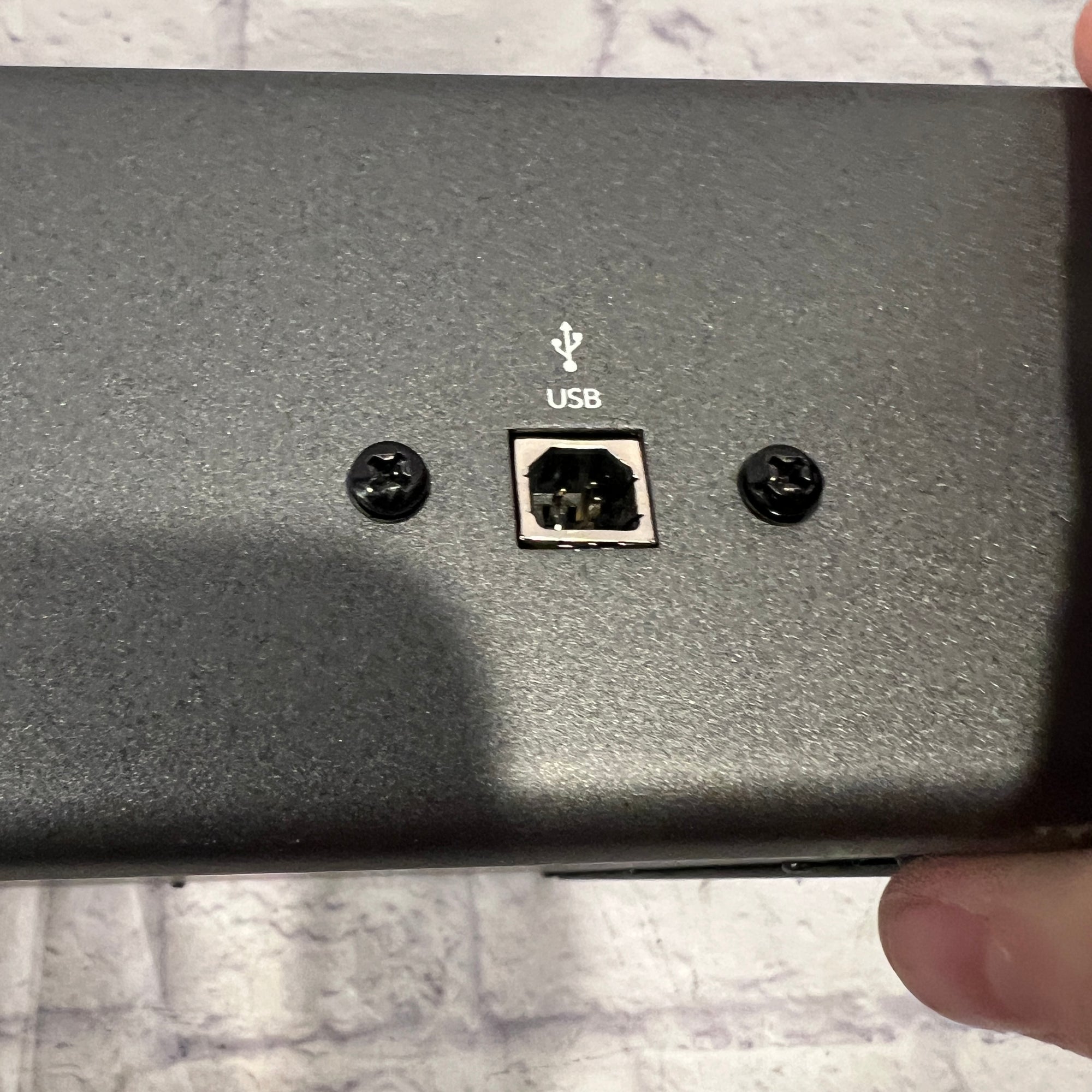 Mackie ProFX22 V1 22 Channel Passive Mixer with Effects