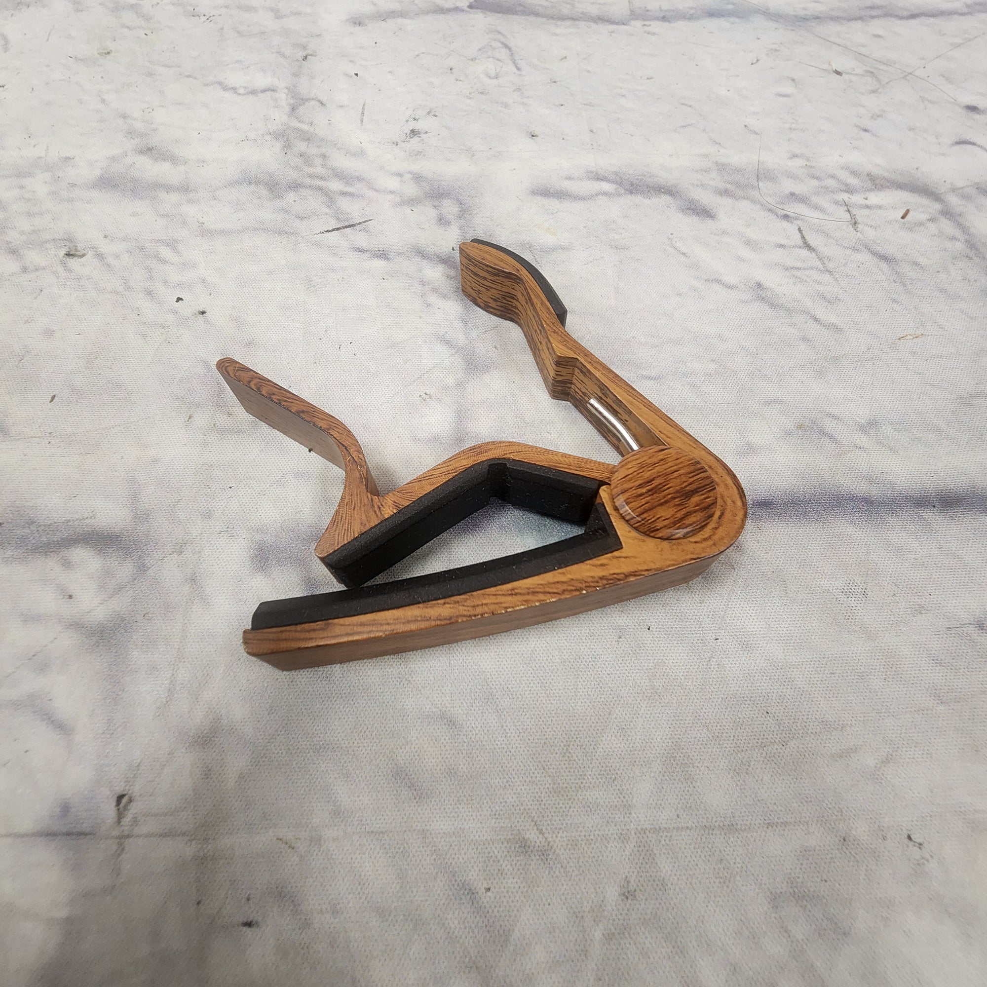 Unknown Wood Grain Capo