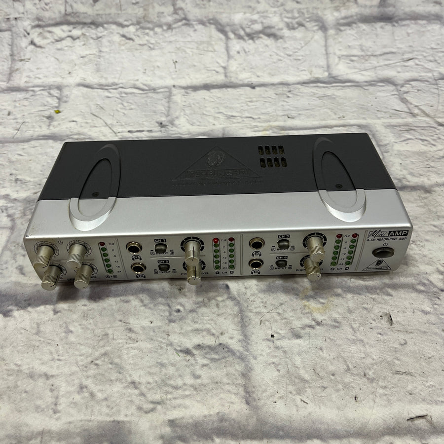 Behringer Amp800 Headphone Amp