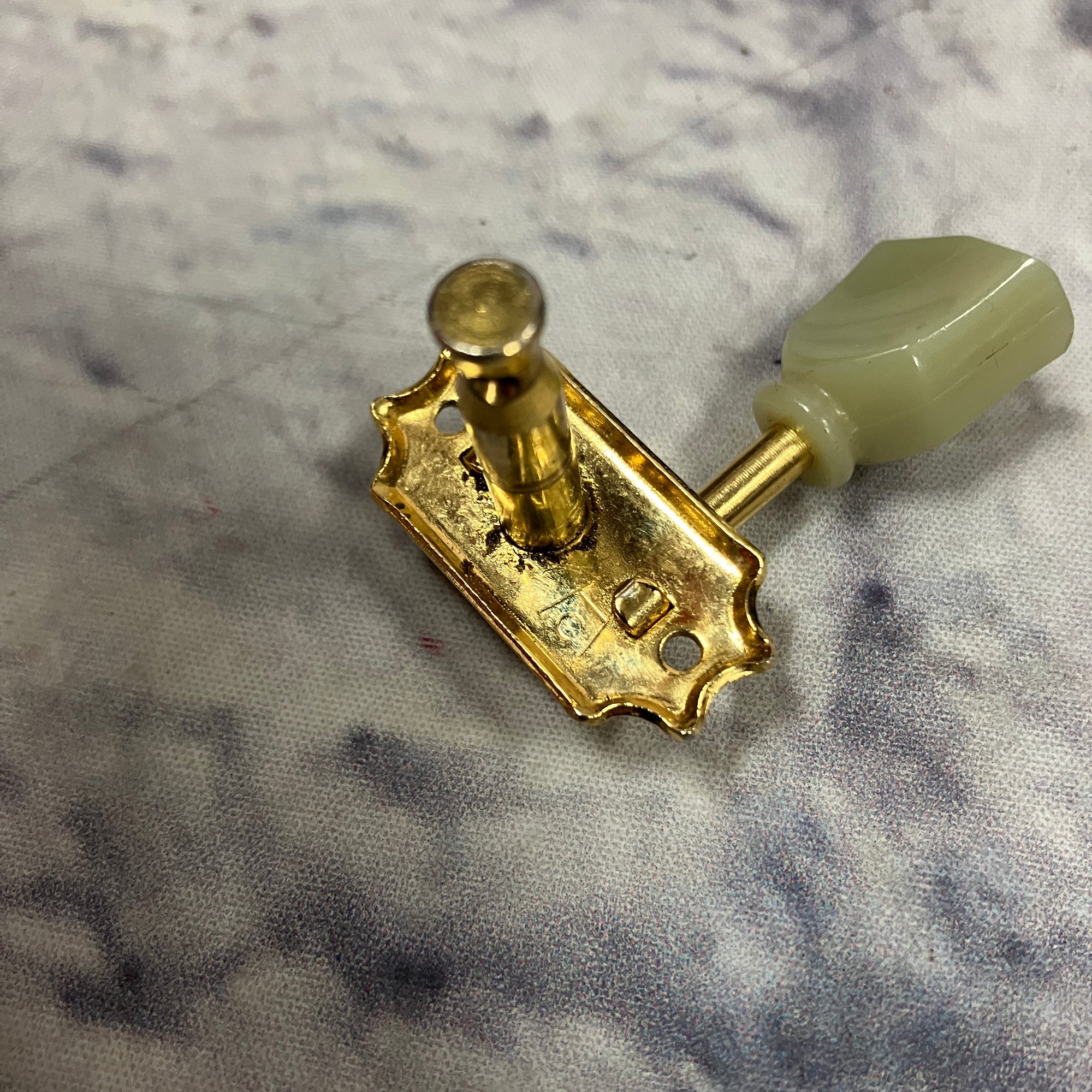 Epiphone Single Gold Tuning Machine 3x3 Treble Side