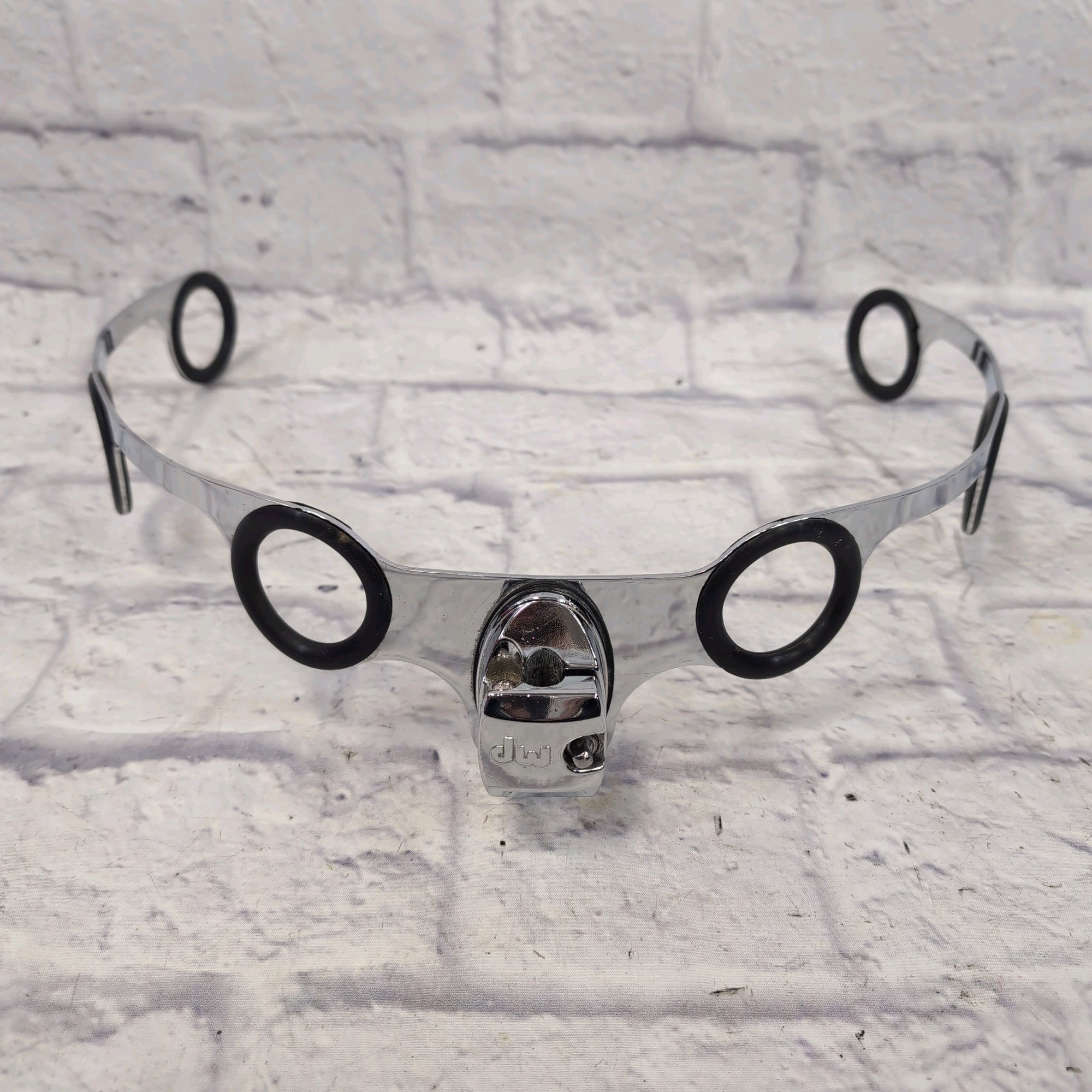 DW 16 Suspension Mount