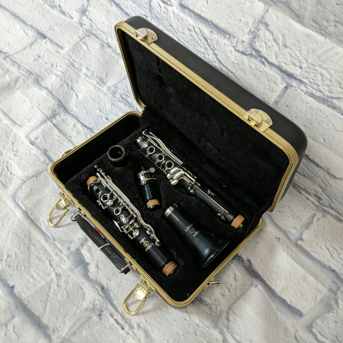 Vito/LeBlanc 7212 Clarinet w/case SN:A71432