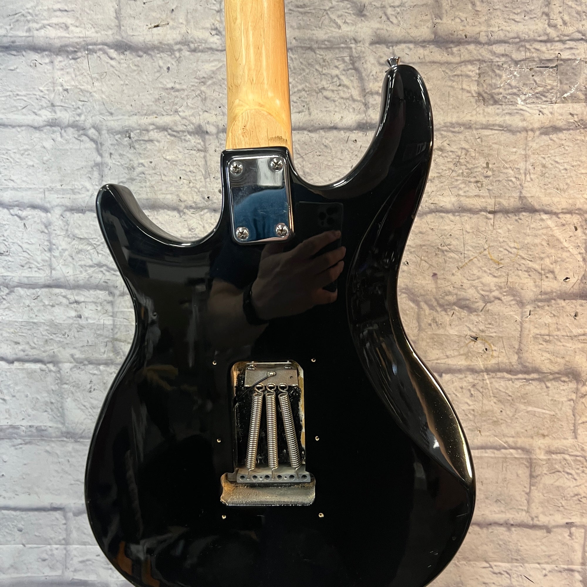 Behringer El Toro Strat Style Black