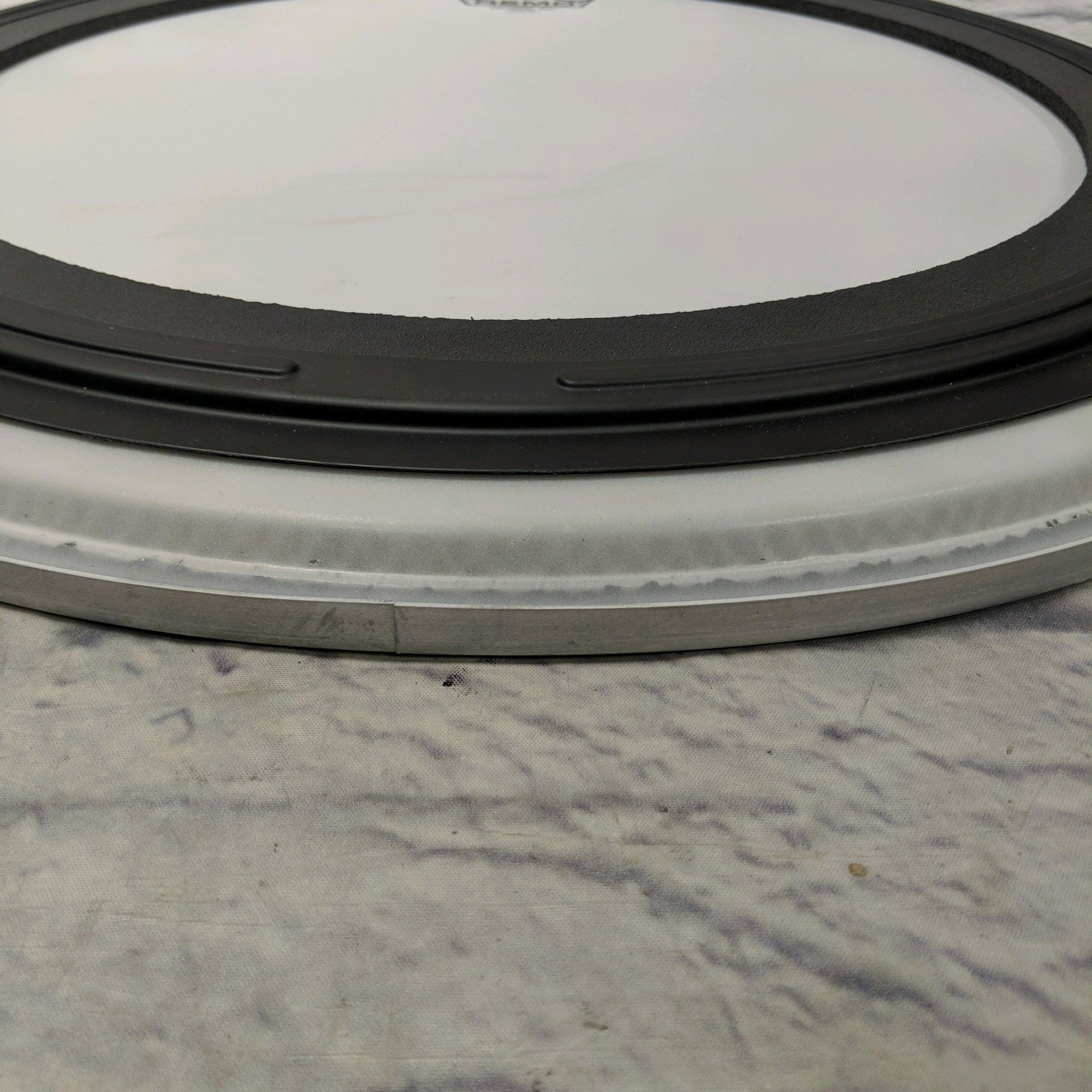 Remo 20" Drumhead With Dampening Foam Drum Head