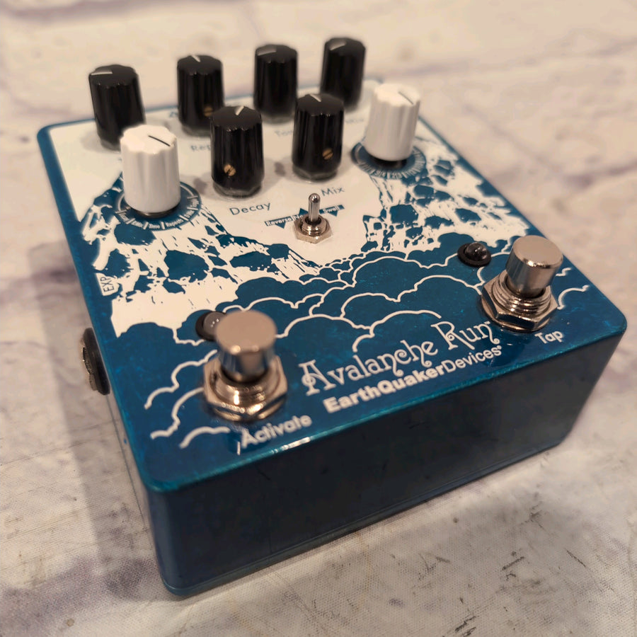 EarthQuaker Devices Avalanche Run Stereo Reverb & Delay w/ Tap Tempo