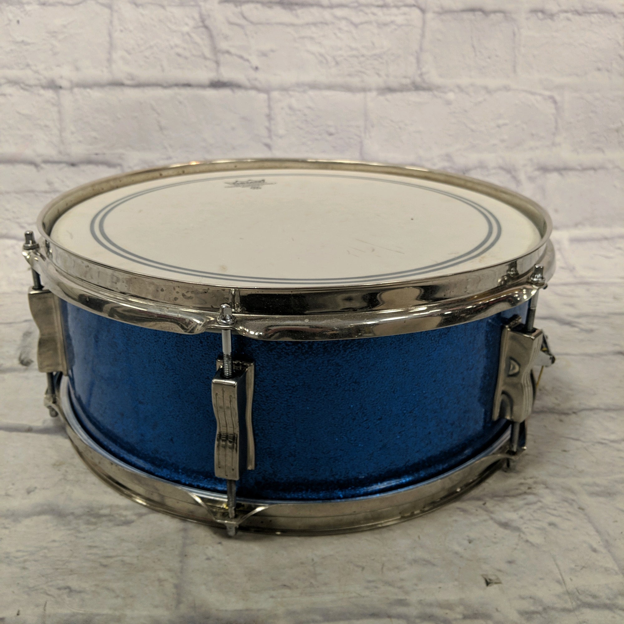 Ludwig Vintage 14x5.5 1966 Pioneer Snare Drum Blue Sparkle