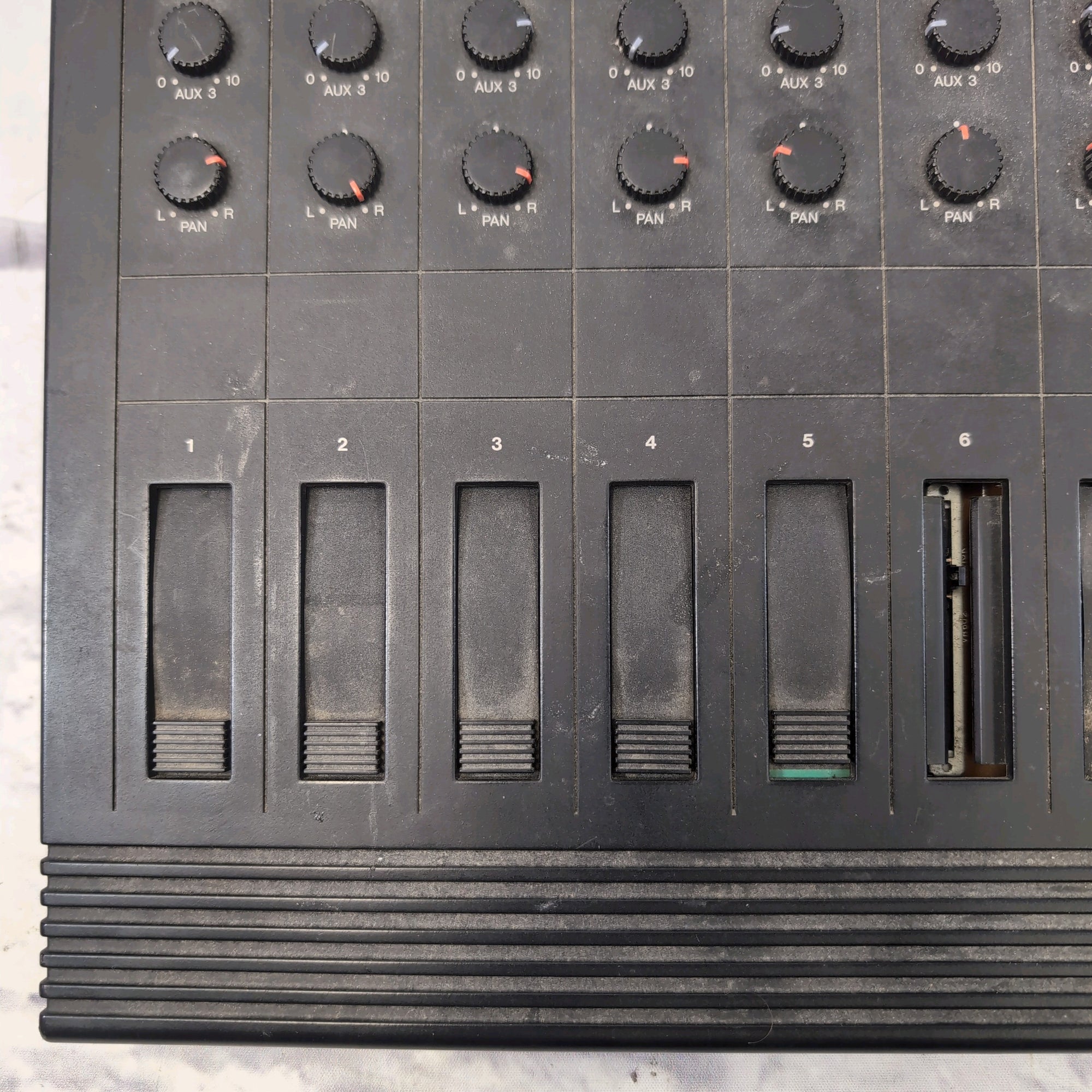 Yamaha KM-802 Keyboard Mixer