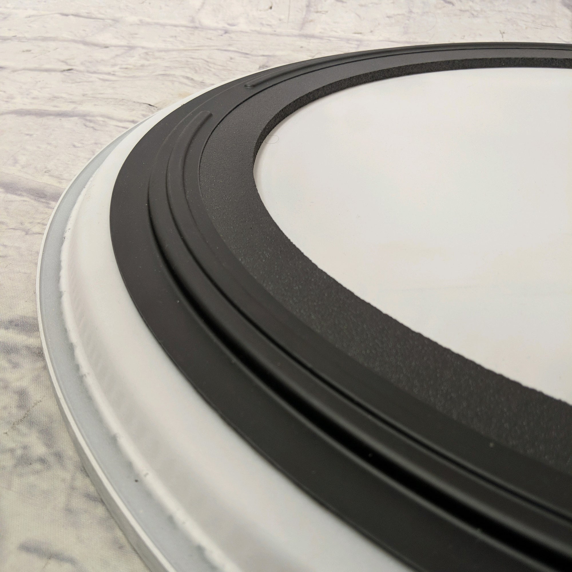 Remo 20" Drumhead With Dampening Foam Drum Head