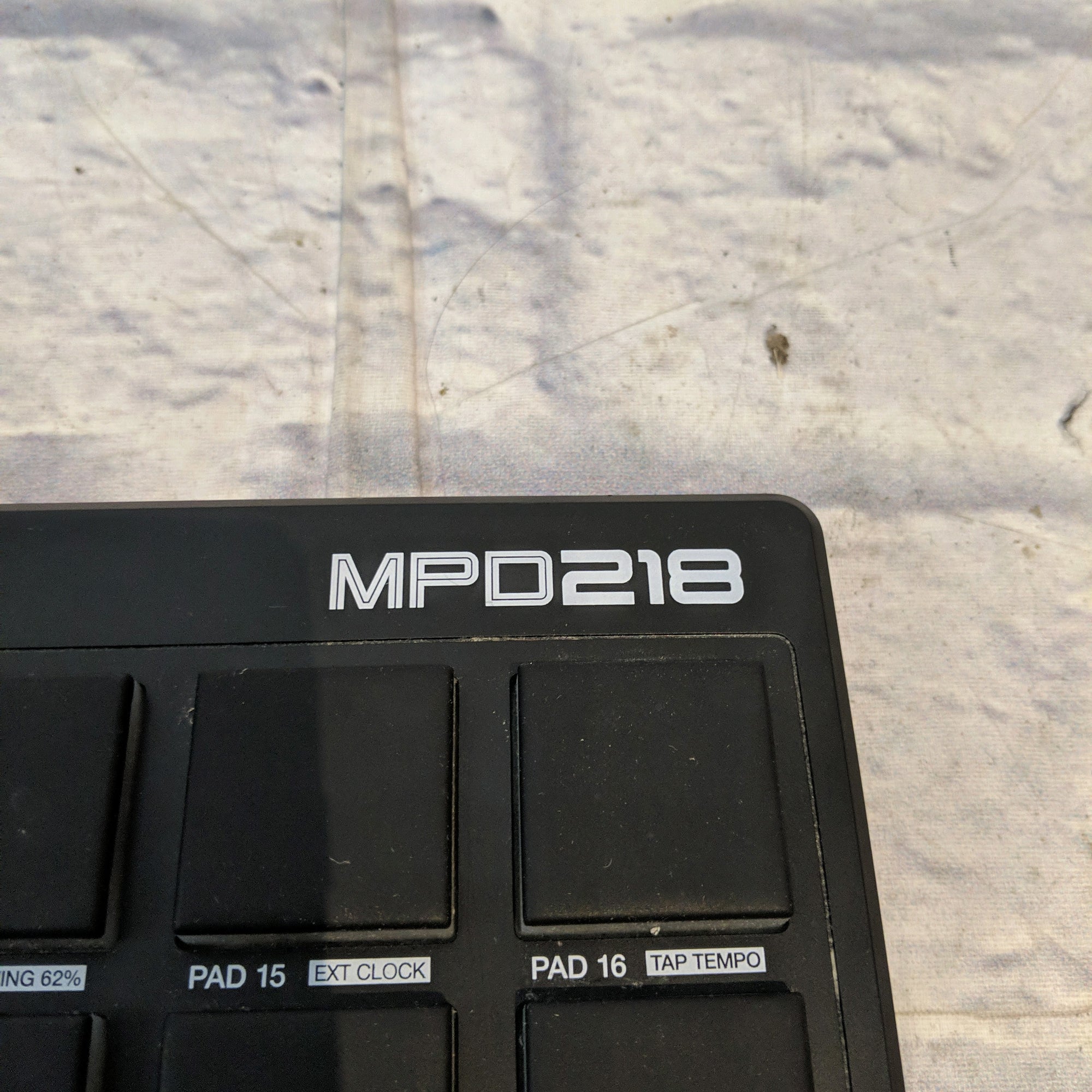 Akai MPD218 Controller