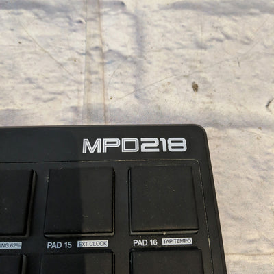Akai MPD218 Controller