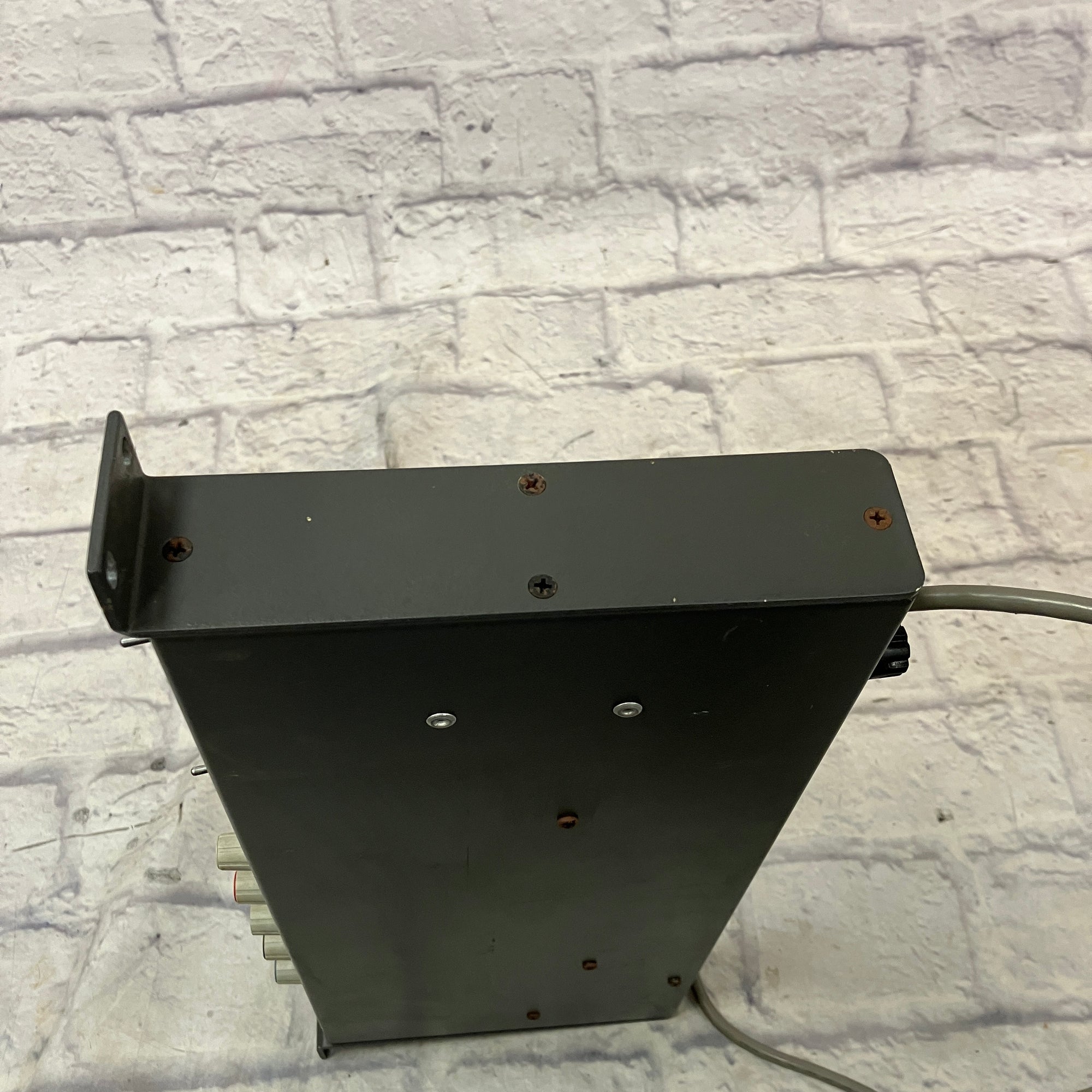 Symetrix CL-100 Rack Compressor