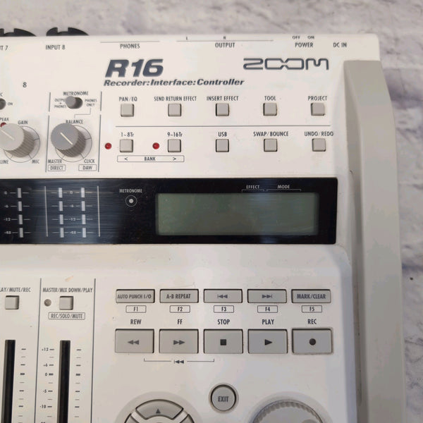 Zoom R16 Digital Recorder / USB Recording Interface - Evolution Music