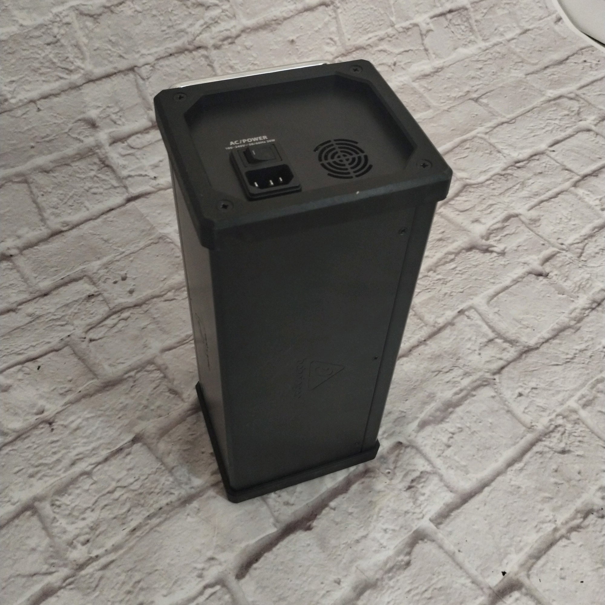 Behringer XR18 X AIR Tablet Controlled Digital Mixer