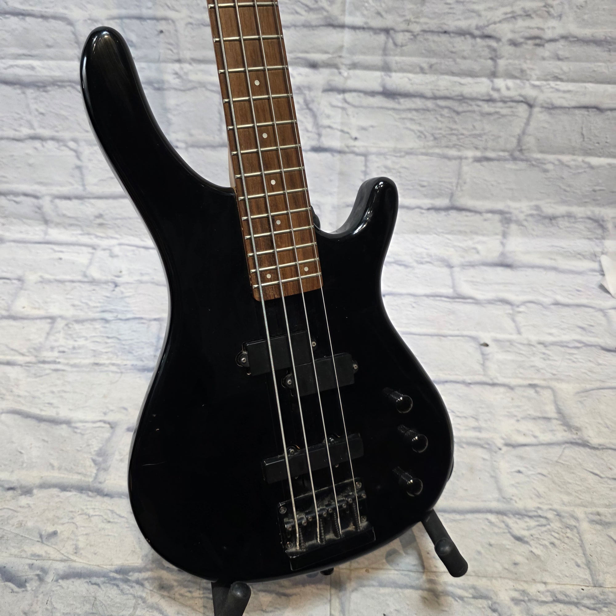Hartke PB-15 Gig Bass 4 String Bass Guitar