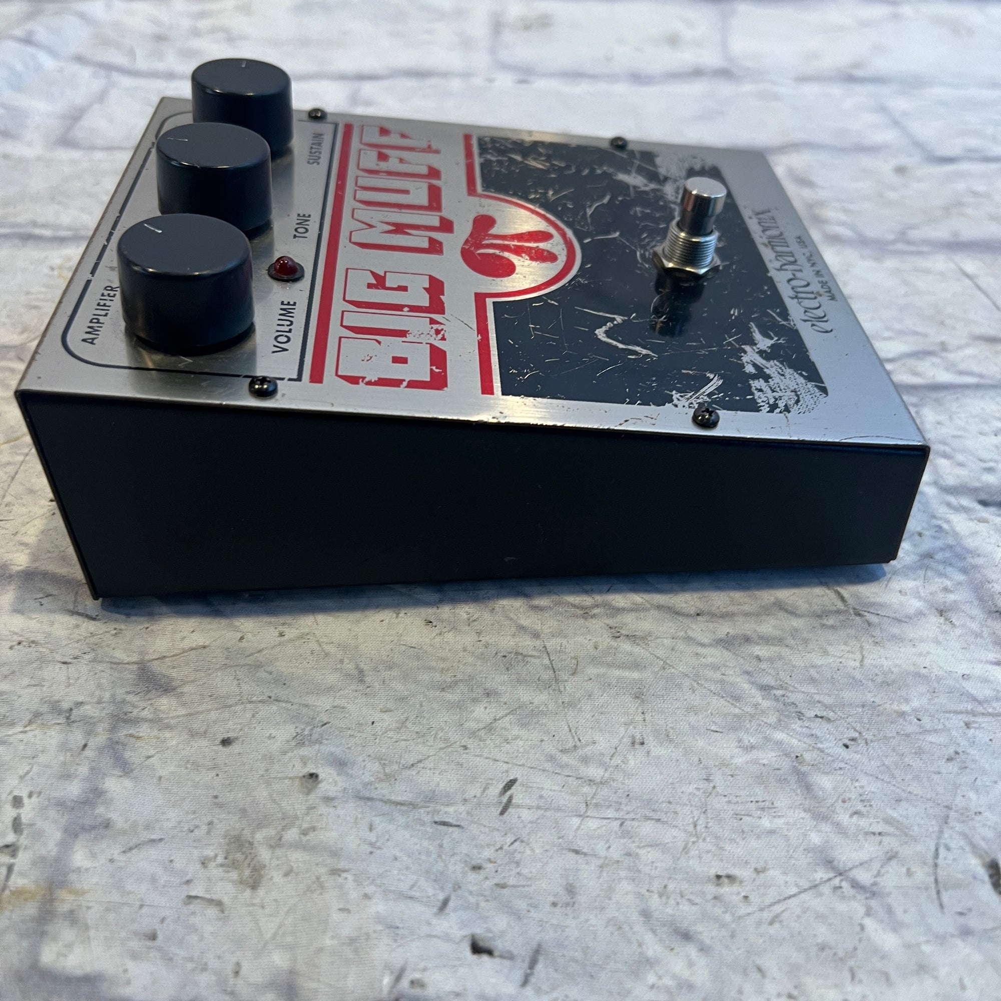Electro-Harmonix Big Muff Pi NYC V9 Fuzz Pedal