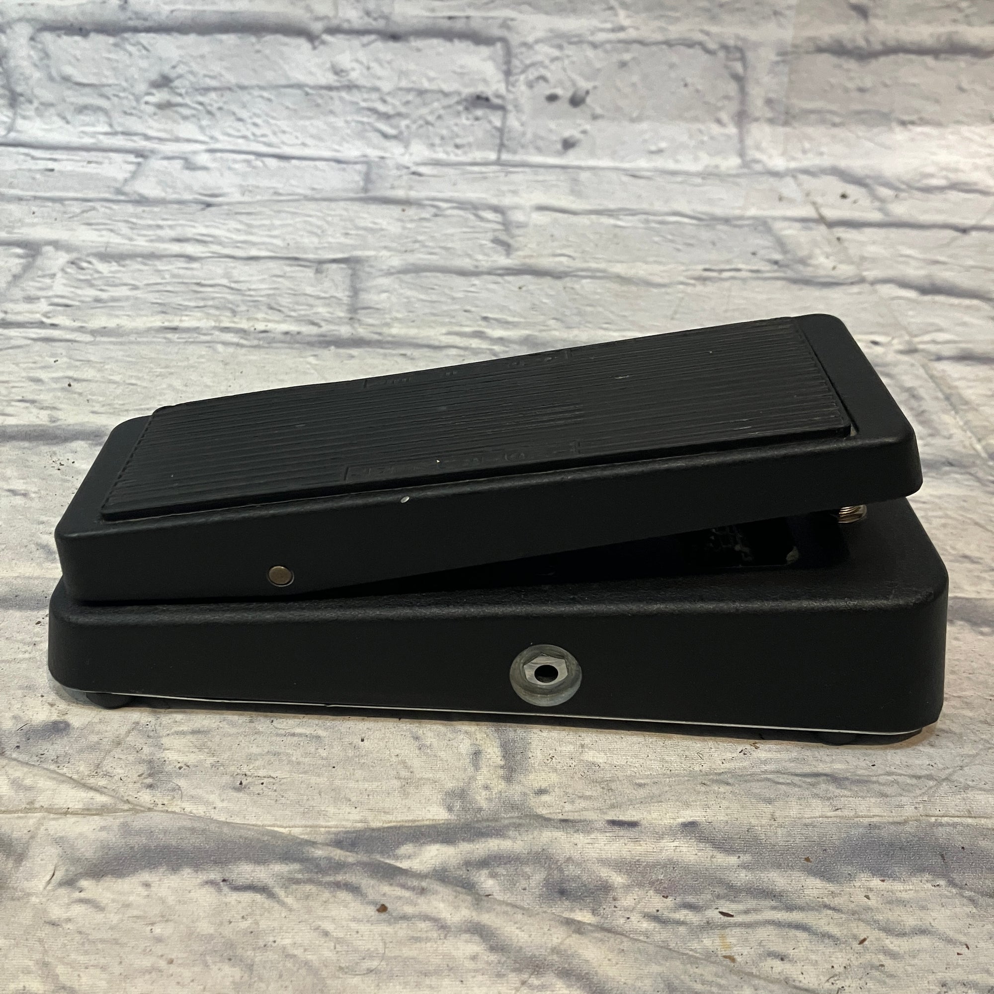 Jim Dunlop Original Cry Baby GCB-95 Wah Pedal