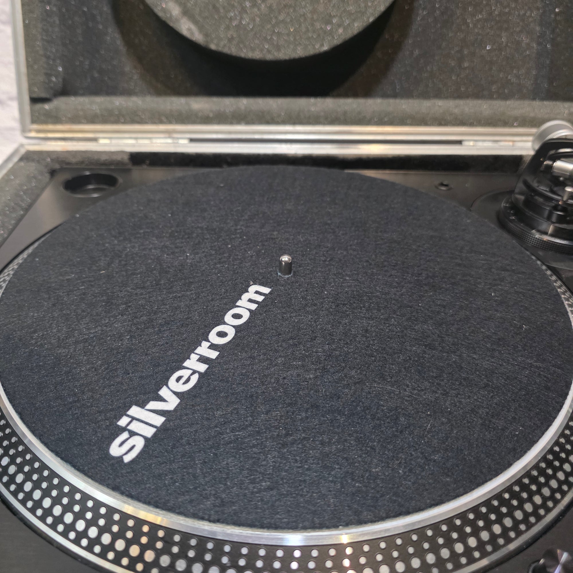 Pioneer PLX-1000 Professional Direct Drive DJ Turntable w/ Case