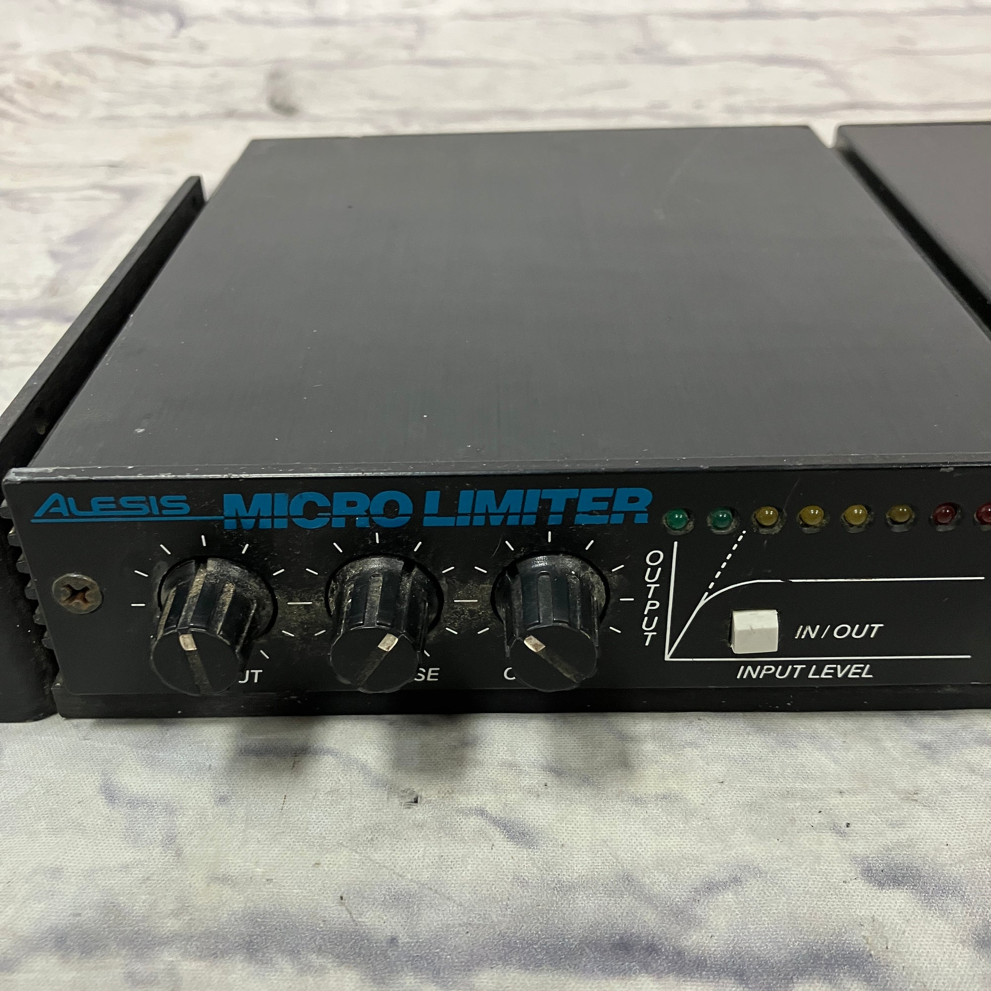 Alesis Micro Limiter (Formerly Set of Three Micro Effects)