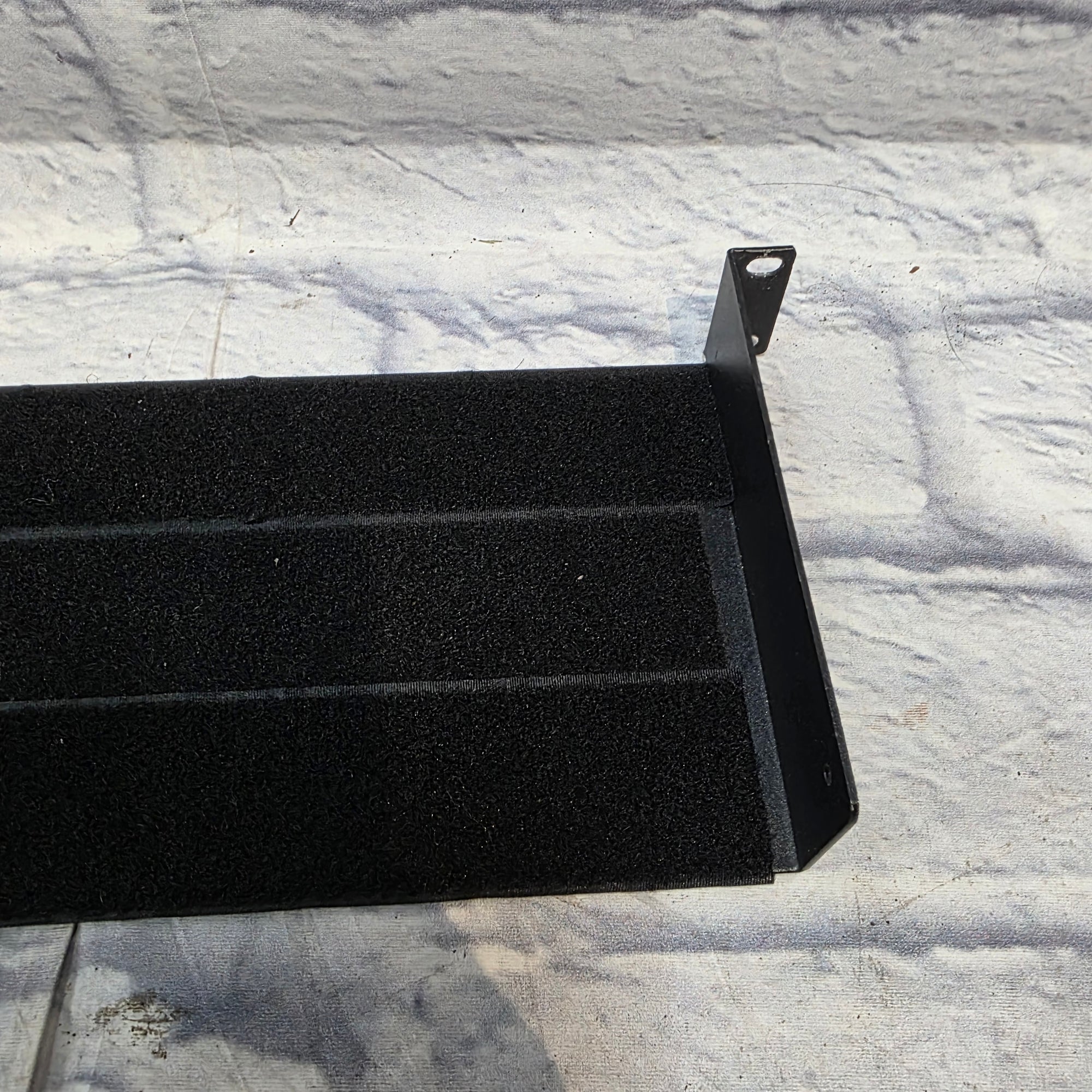 Unkown Rack With Velcro Shelving