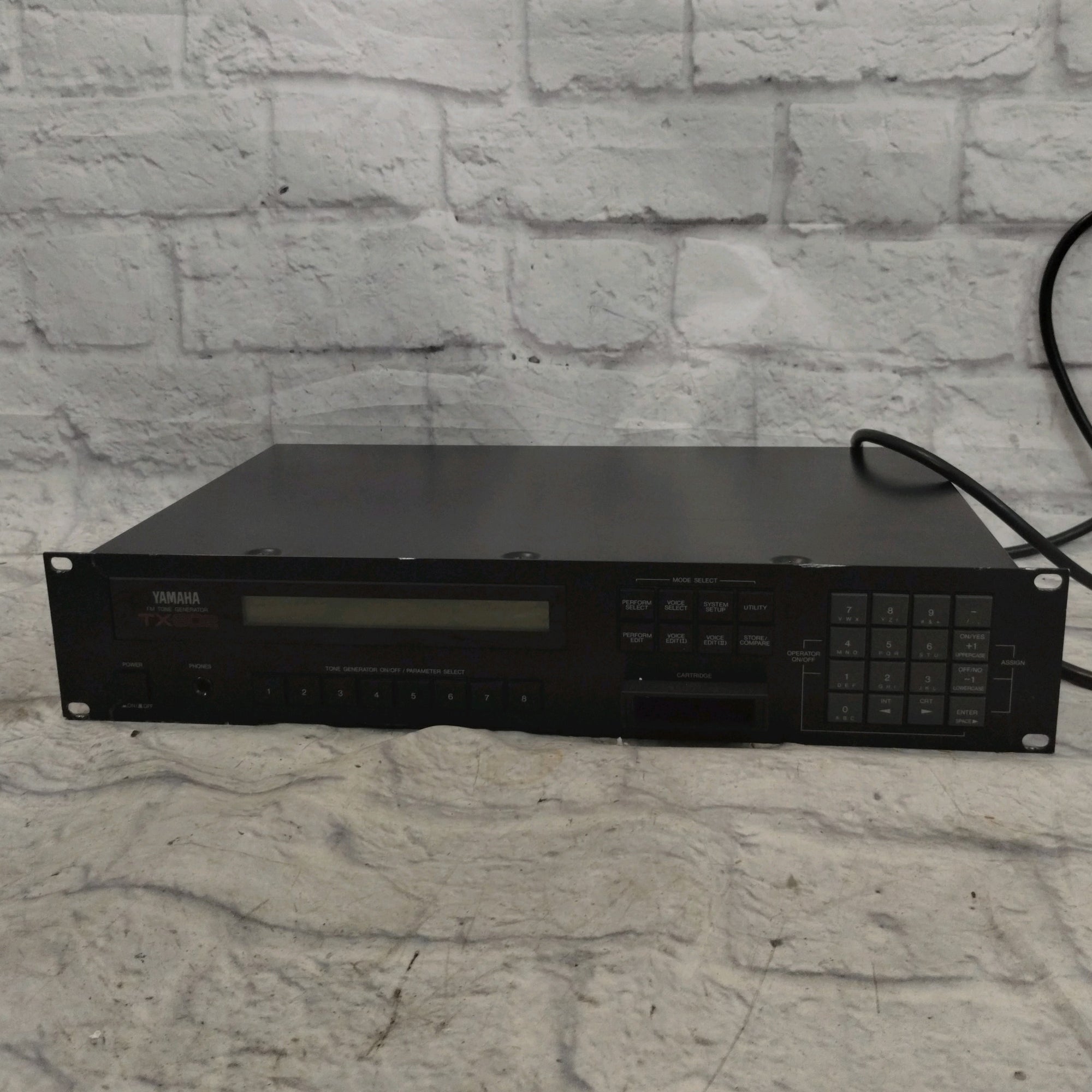 Yamaha TX802 FM Tone Generator DX7 Sounds Rack Synthesizer