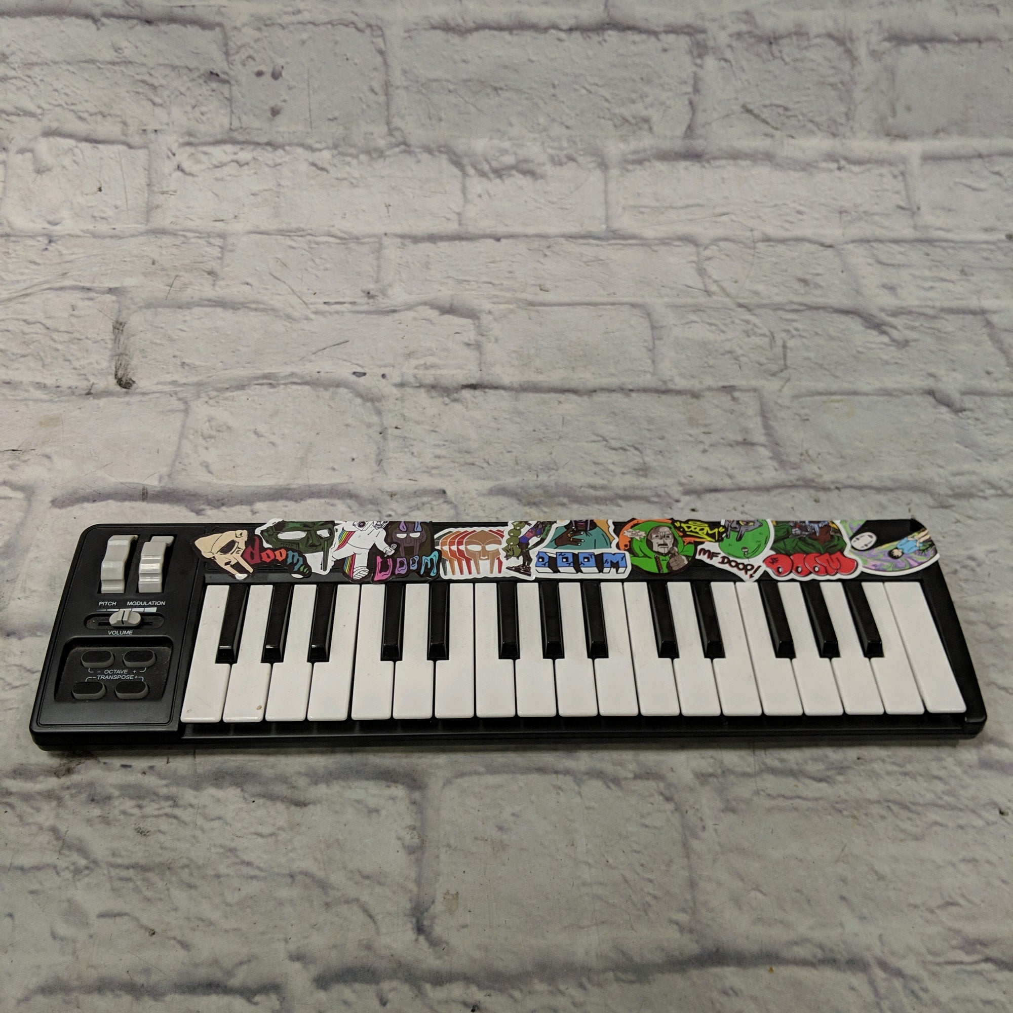 Unknown Miditech USB Midi Controller With Stickers Controller