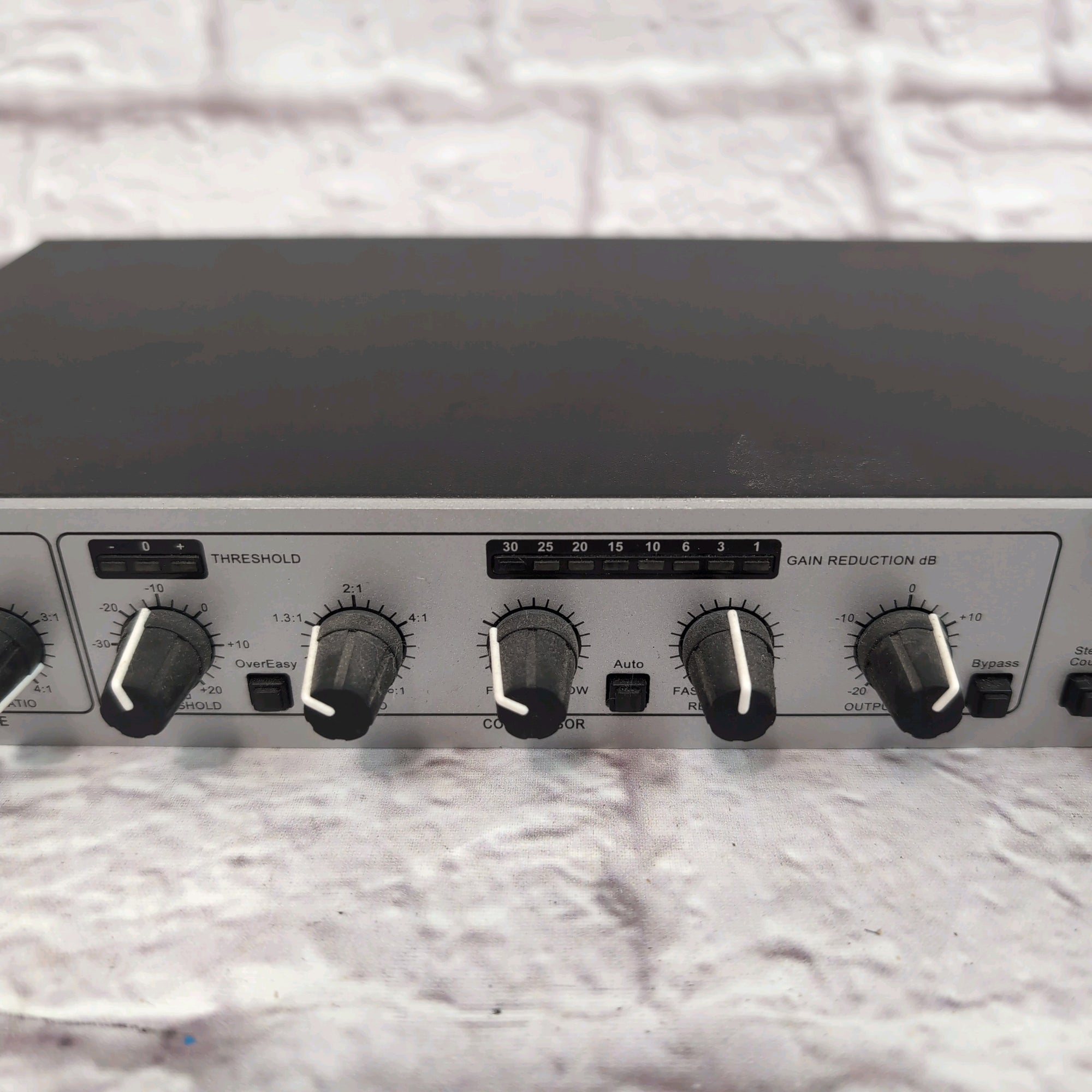 dbx 266xs Dual-Channel Compressor / Gate Rack - Evolution Music