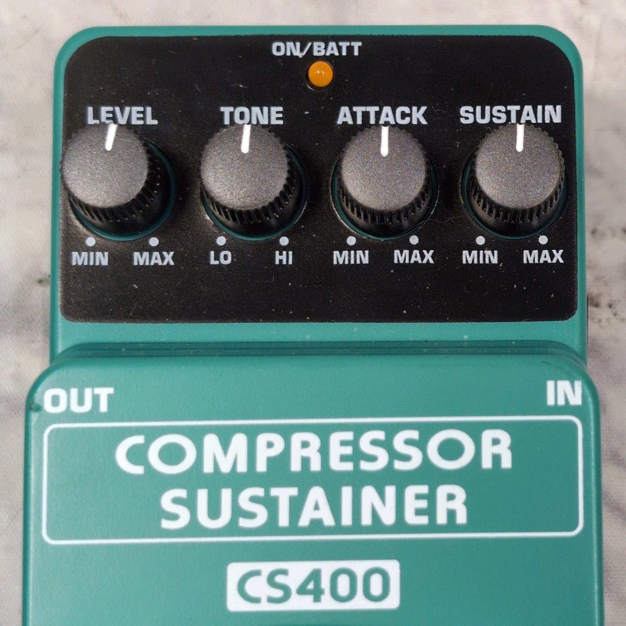 compressor sustainer pedal Behringer CS400 Compressor Sustainer Pedal
