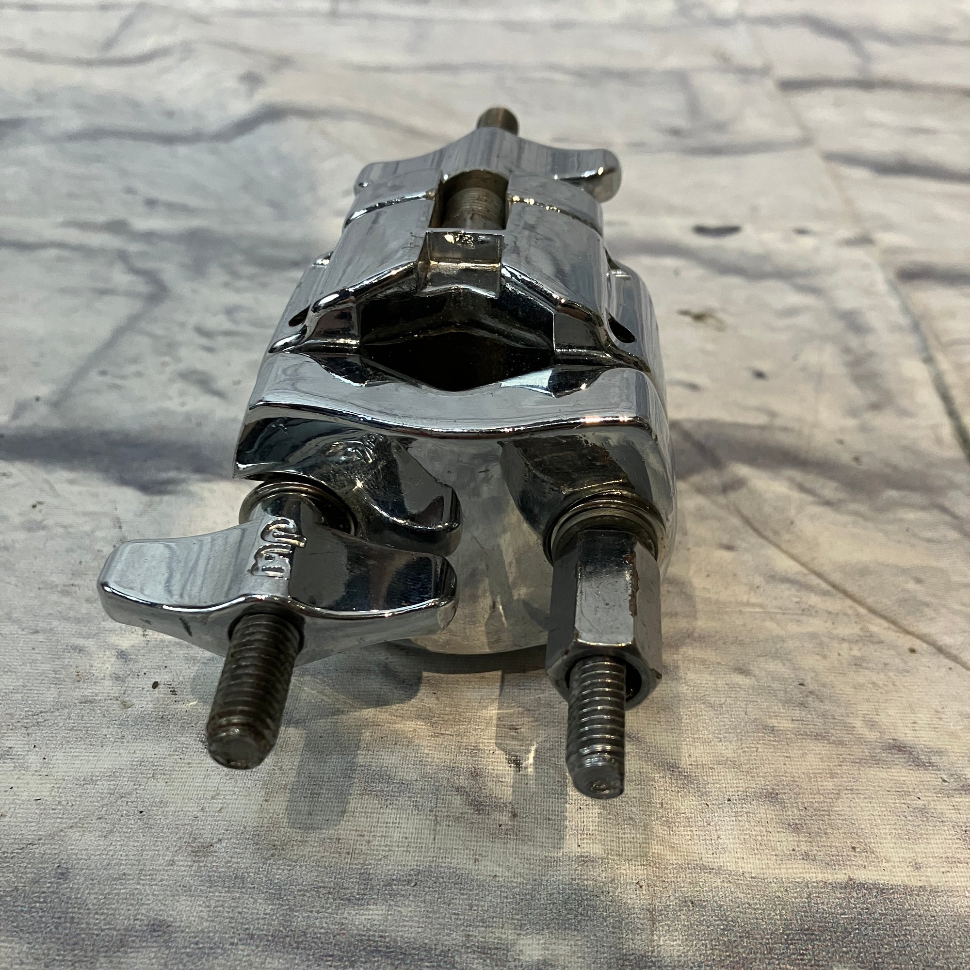 DW Mega Clamp MG-1 V