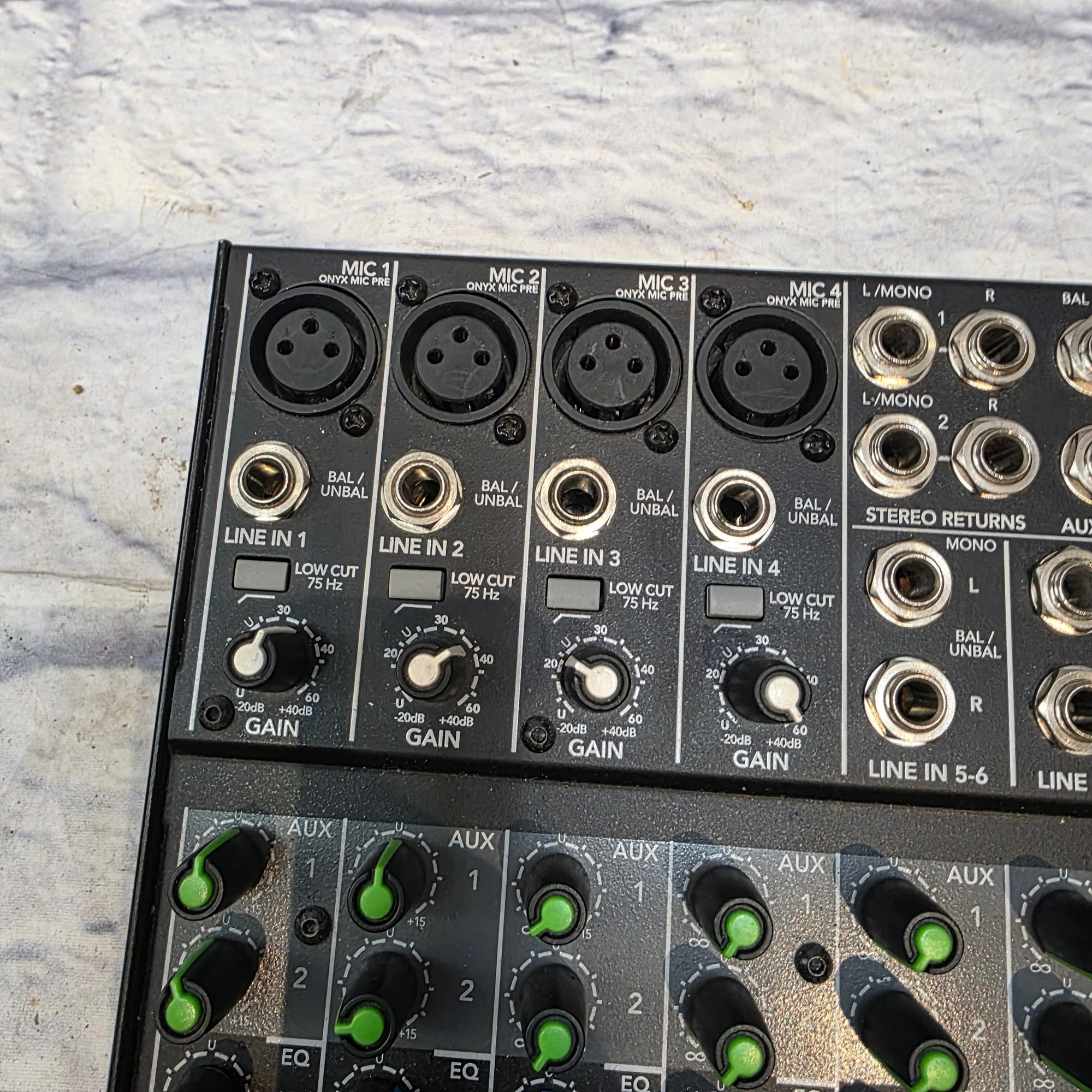 Mackie 1202 VLZ4  Mixer