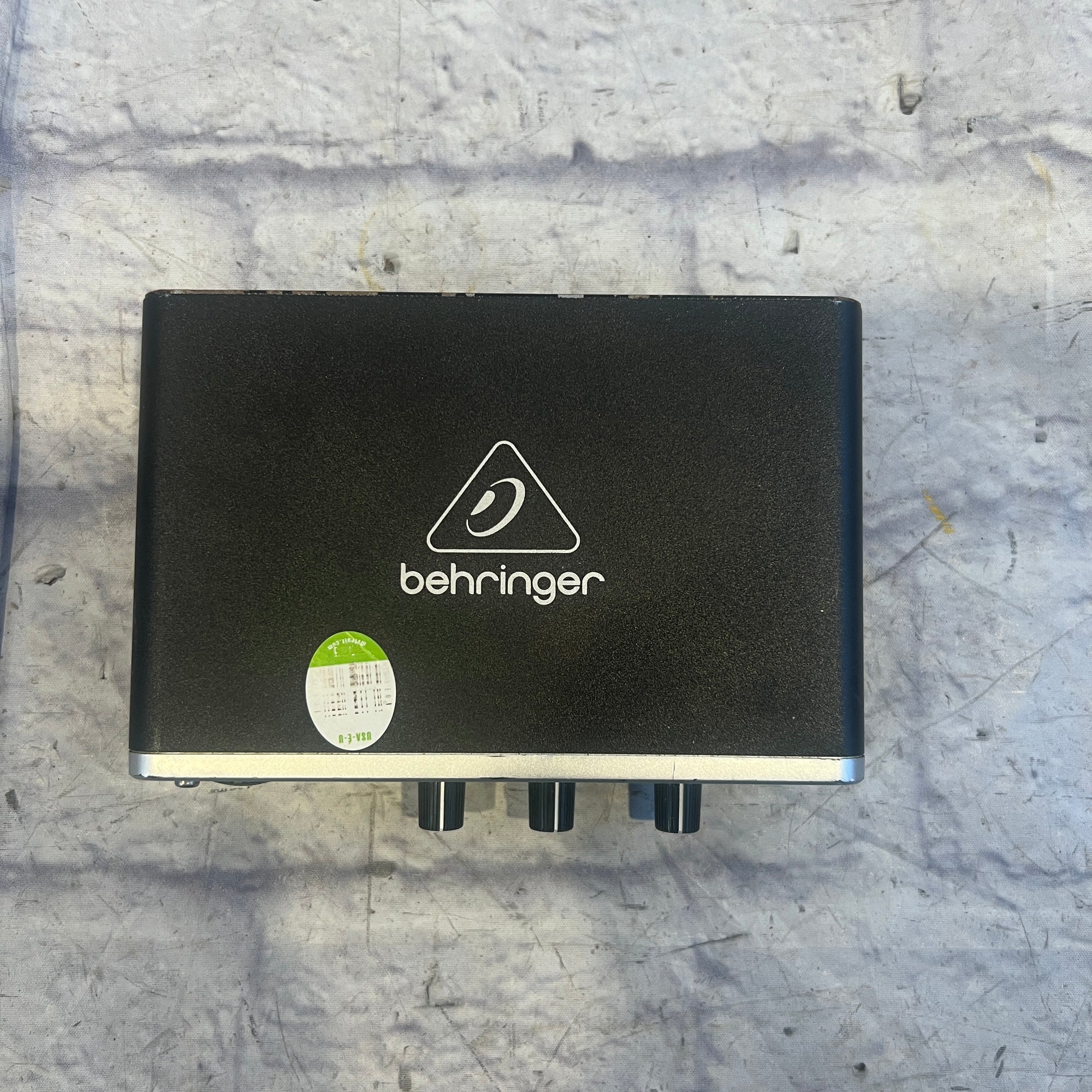 Behringer UMC22 USB Recording Interface