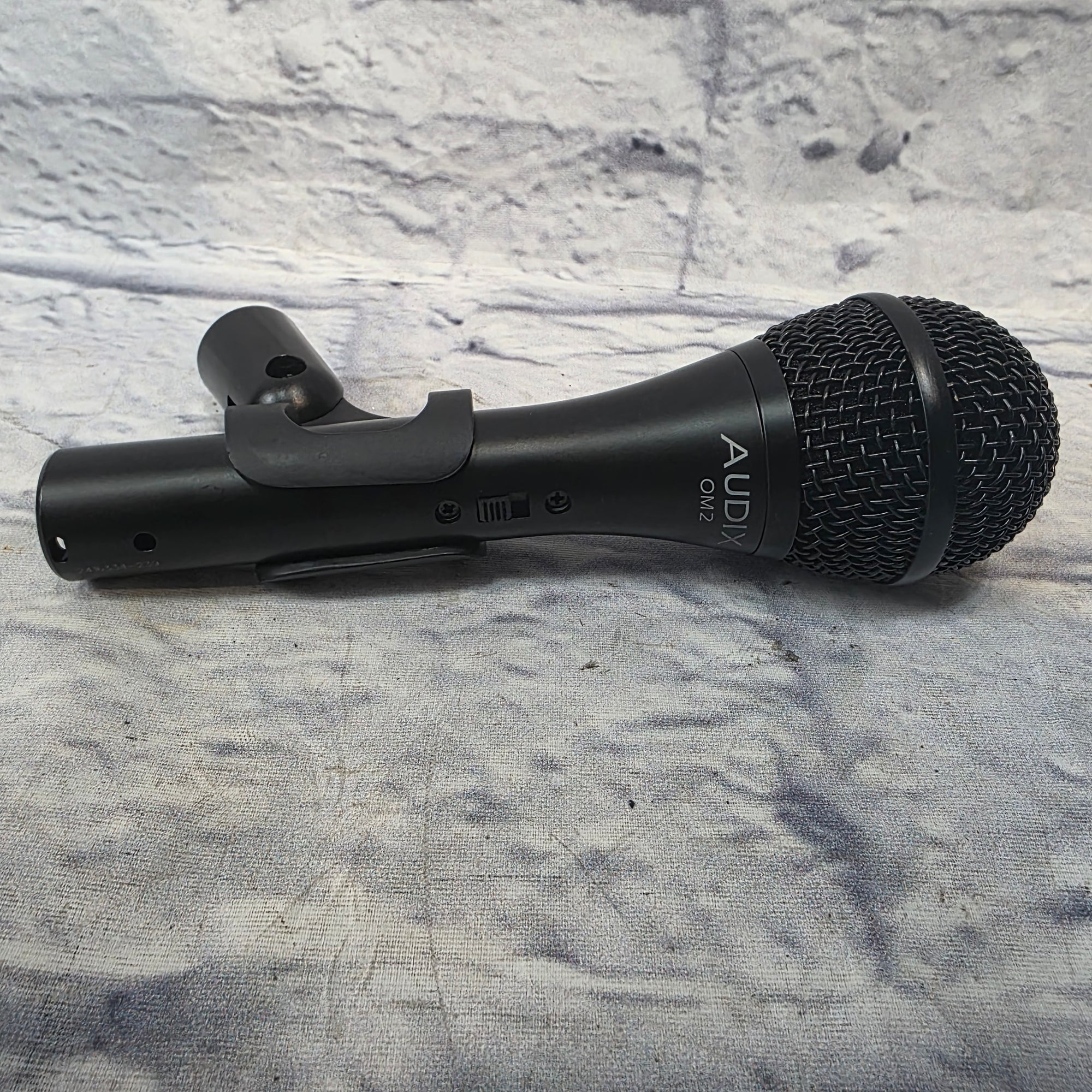 Audix OM2 2010's Dynamic Mic And Bag