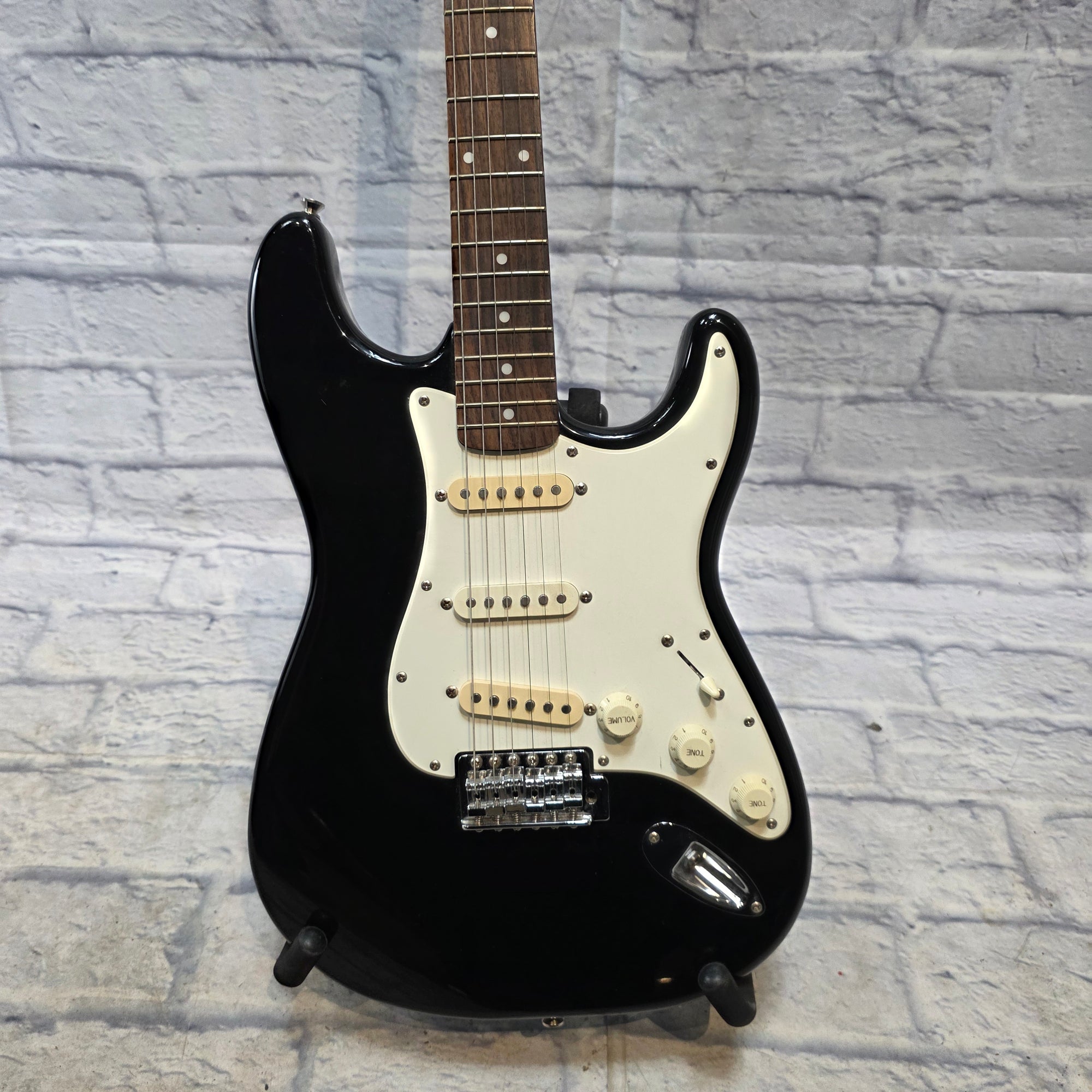 Squier Stratocaster Made In Indonesia 2004 Electric Guitar - Black