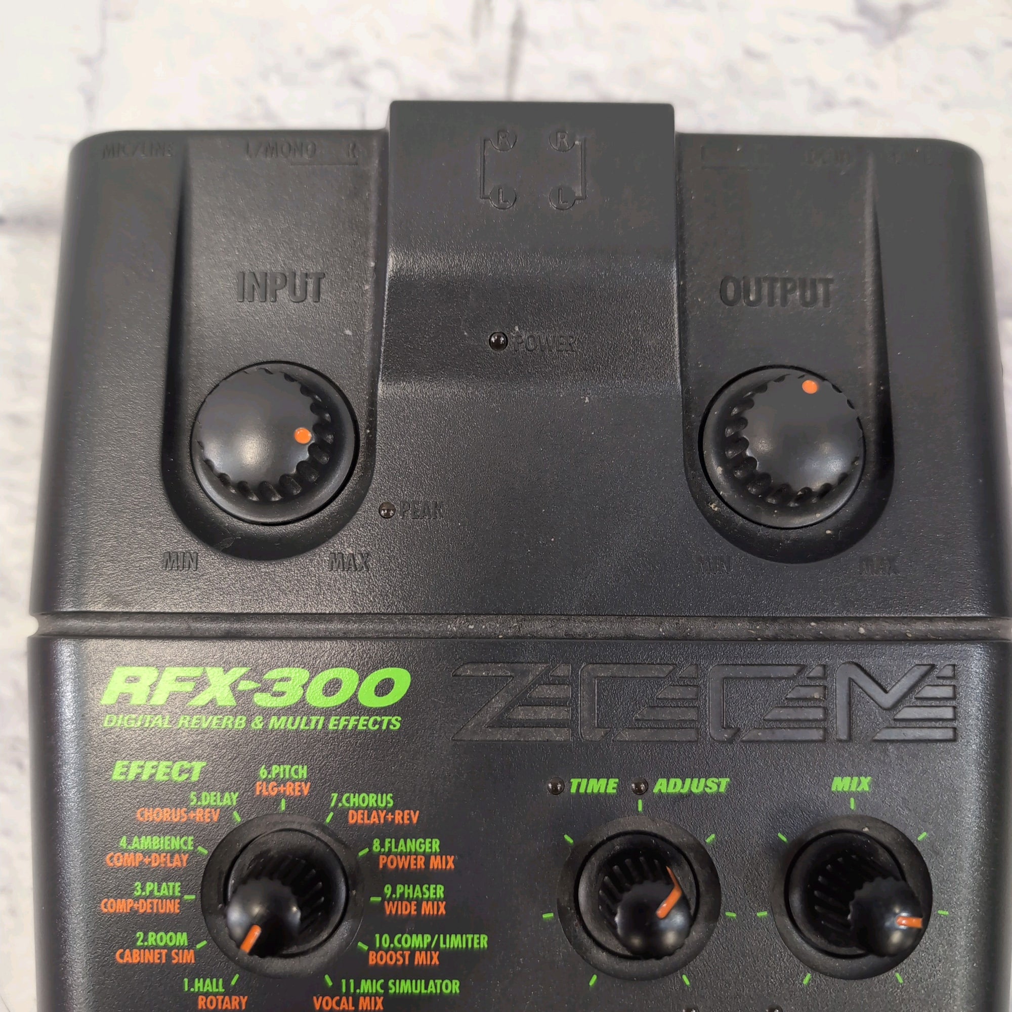 Zoom RFX-300 Reverb & Multi Effects Pedal