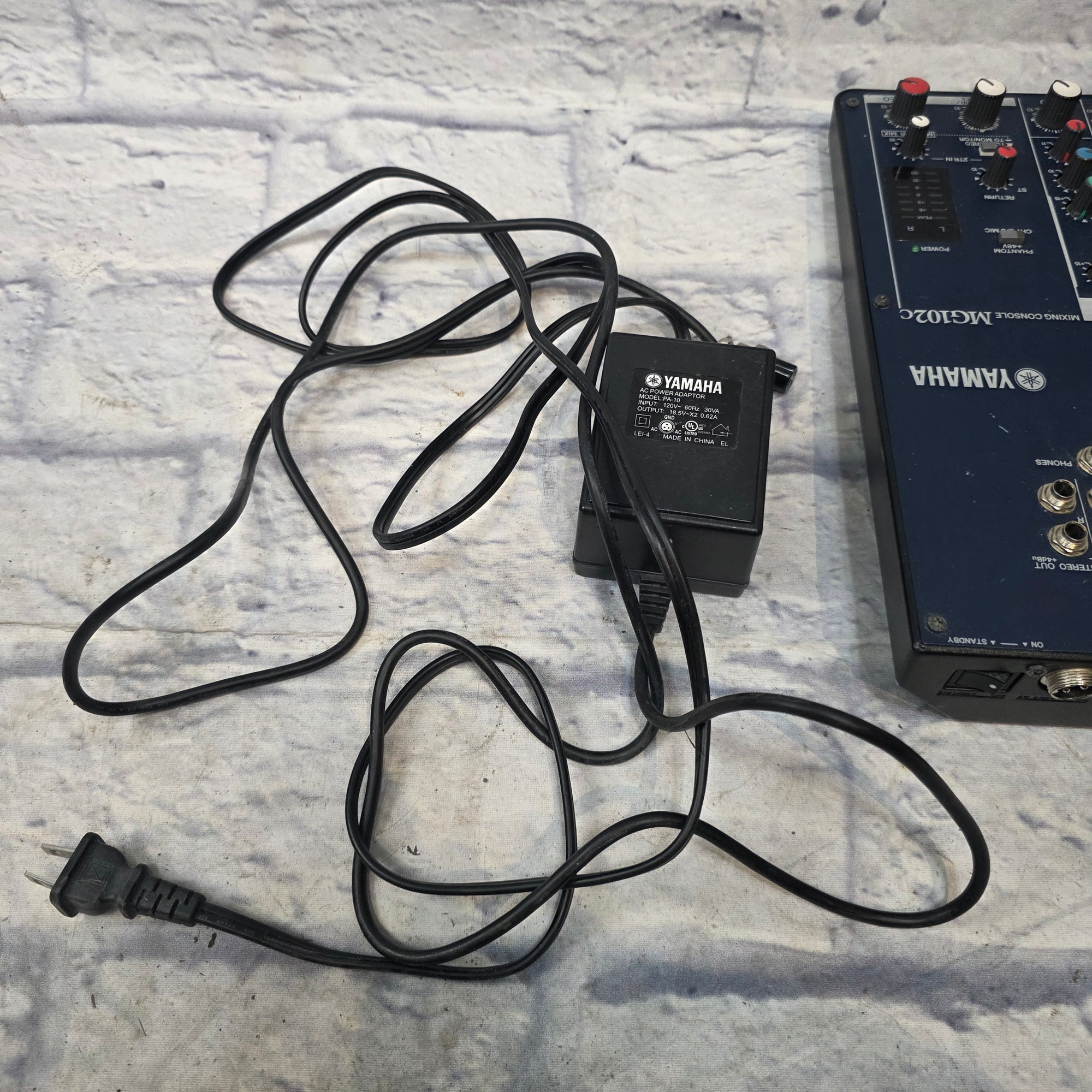 Yamaha MG102C Mixer