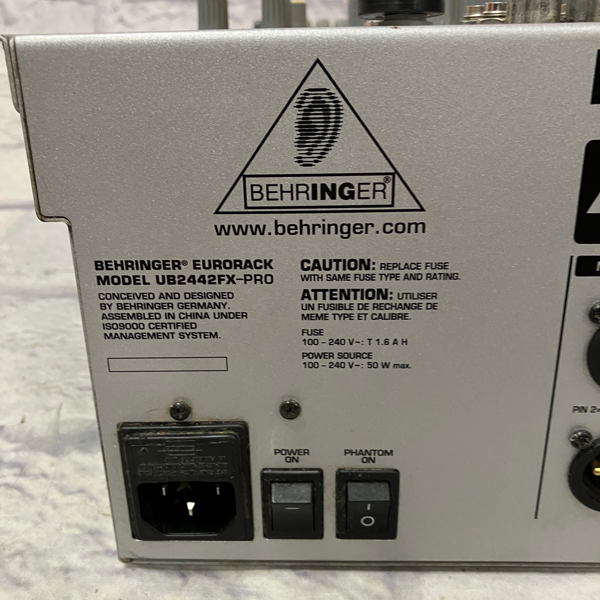 Behringer UB2442FX-Pro Rackmounted Mixer