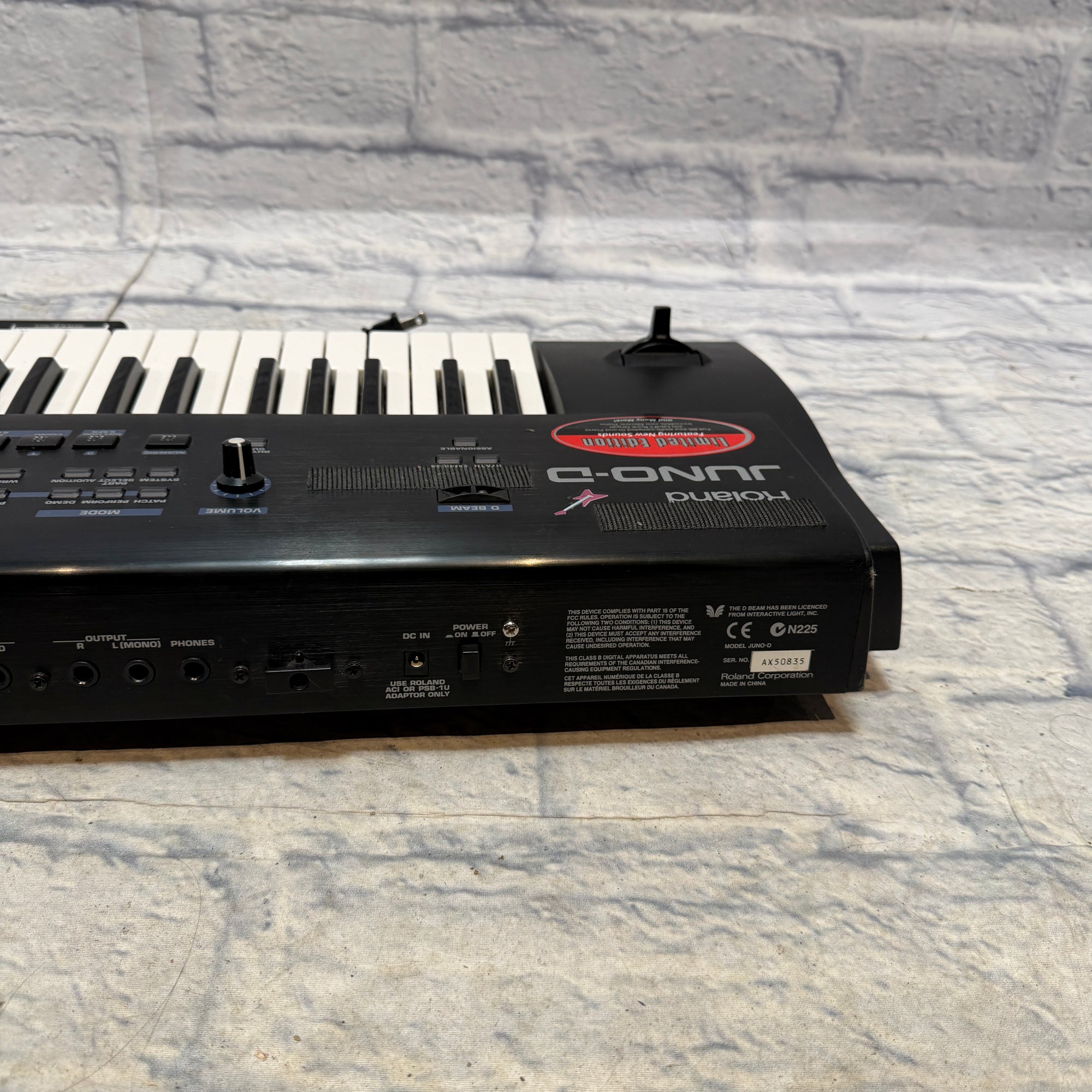 Roland Juno-D Synthesizer Keyboard